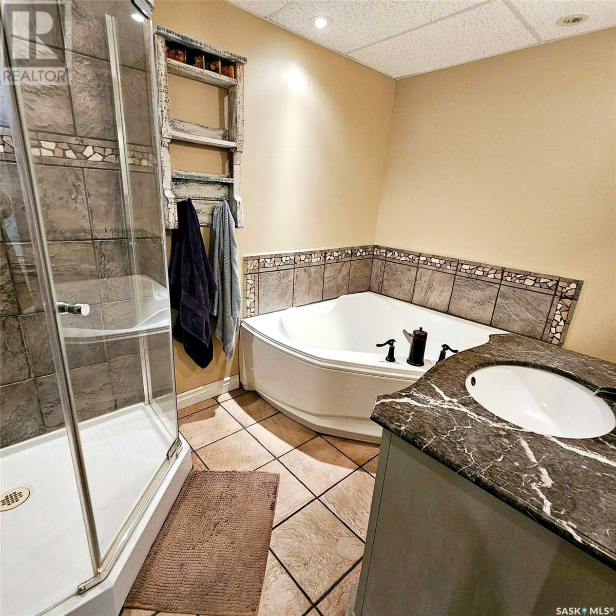 1117 Asquith Drive, Esterhazy, Saskatchewan  S0A 0X0 - Photo 27 - SK982461