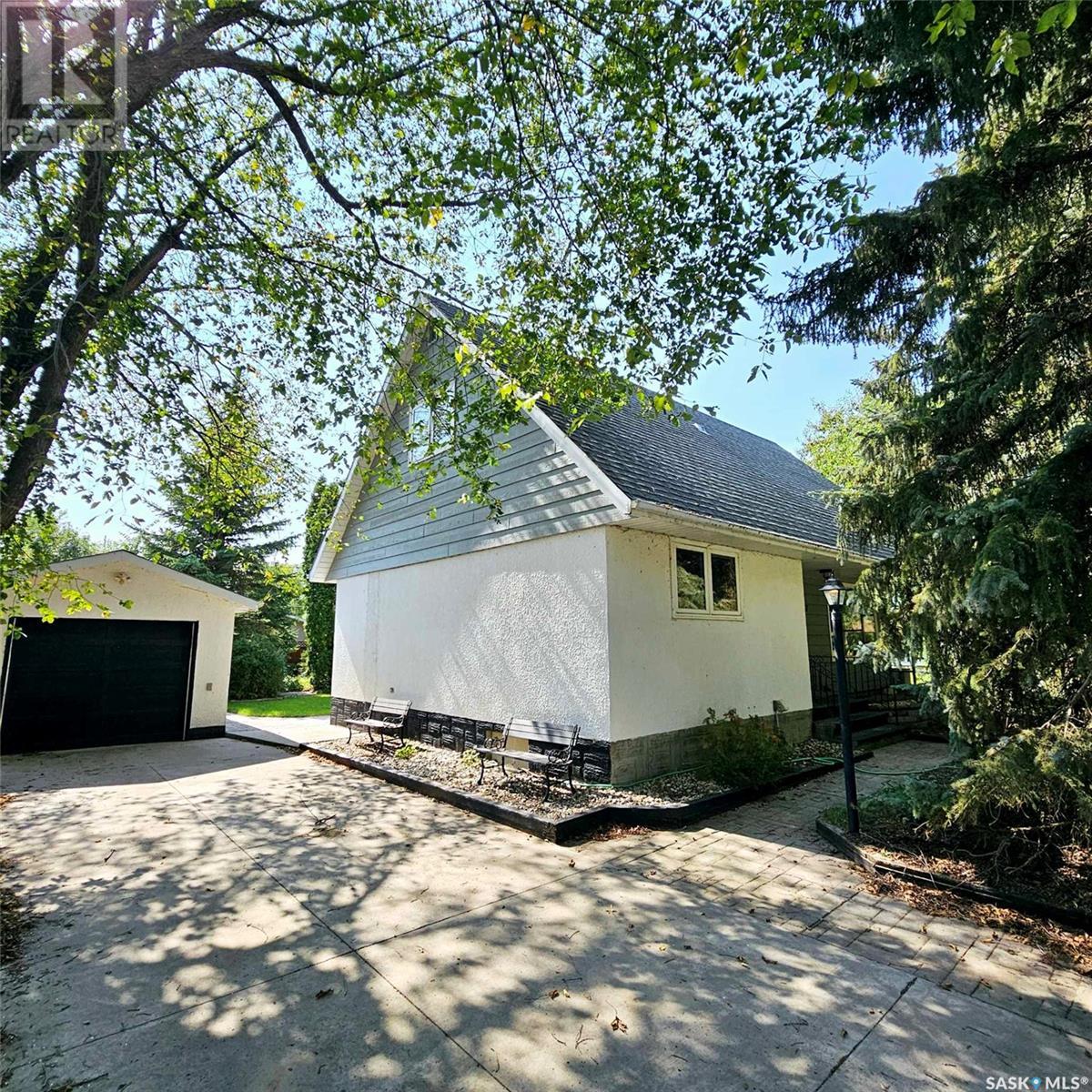 1117 Asquith Drive, Esterhazy, Saskatchewan  S0A 0X0 - Photo 1 - SK982461