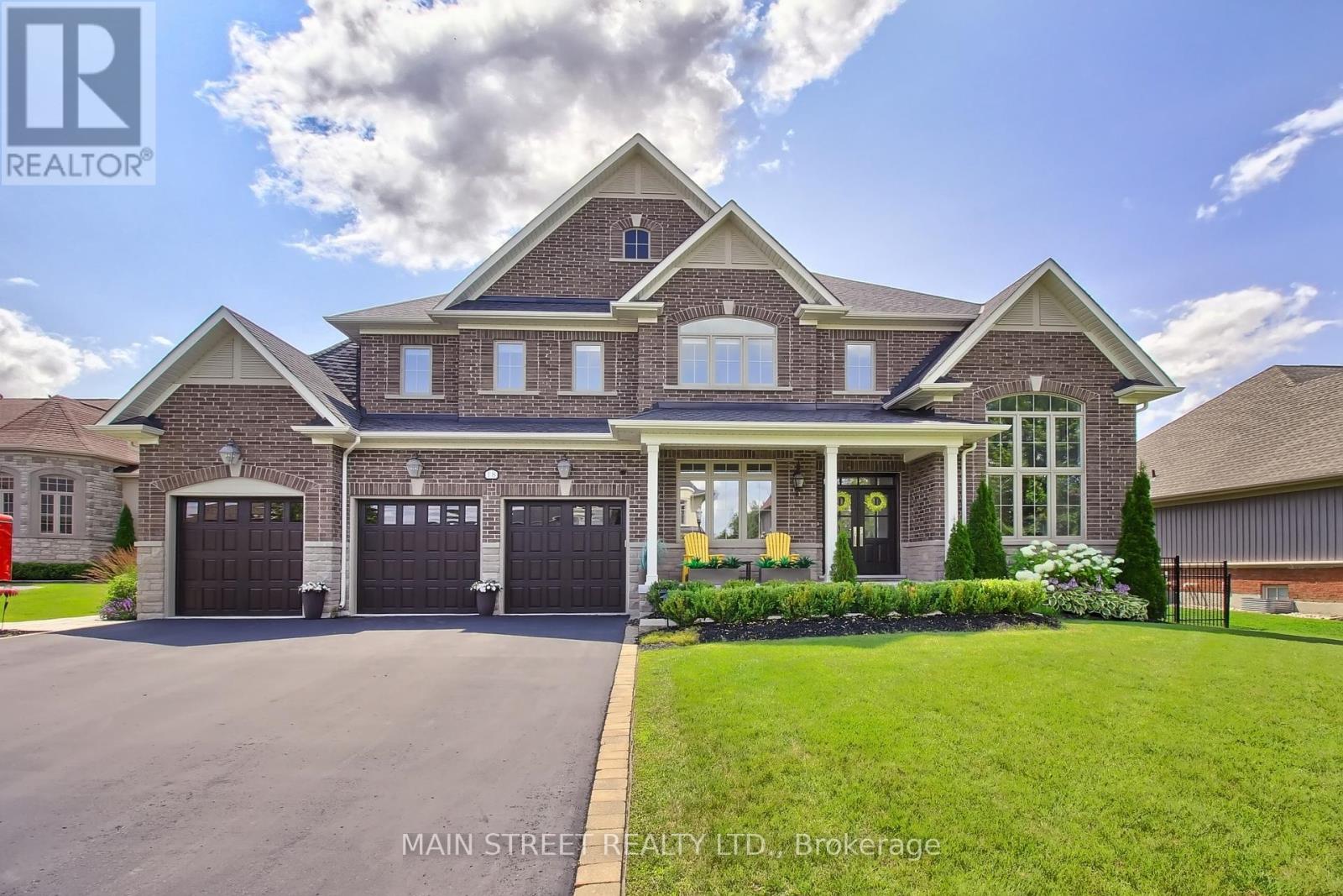 18 COUNTRY CLUB CRESCENT, uxbridge, Ontario