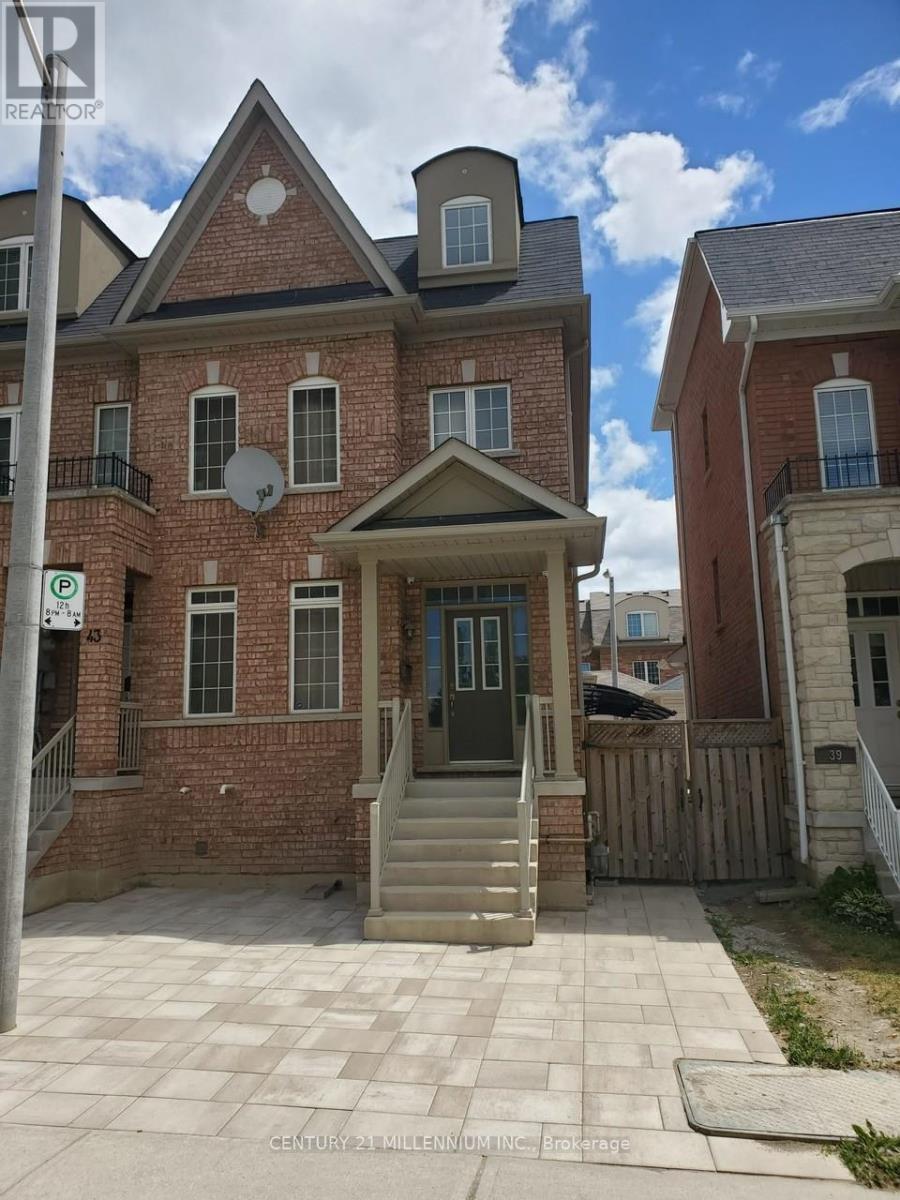 Upper - 41 Parrotta Drive, Toronto (Humberlea-Pelmo Park), Ontario  M9M 0B4 - Photo 1 - W9297187