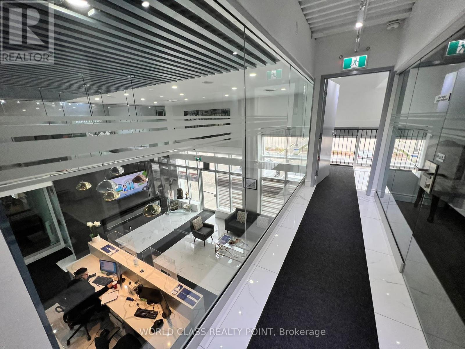 C113 - 55 Lebovic Avenue, Toronto (Clairlea-Birchmount), Ontario  M1L 0H2 - Photo 2 - E9298907