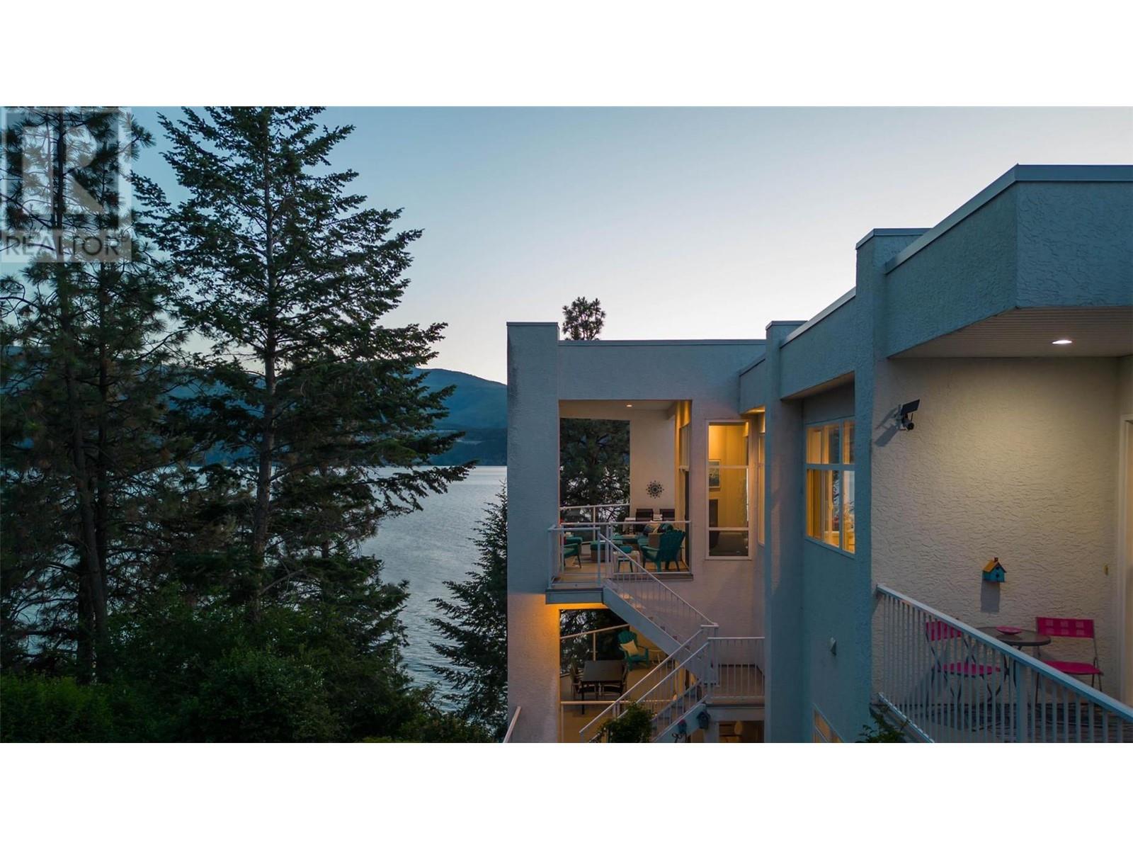 16980 Coral Beach Road, Lake Country, British Columbia  V4V 1B9 - Photo 3 - 10303645