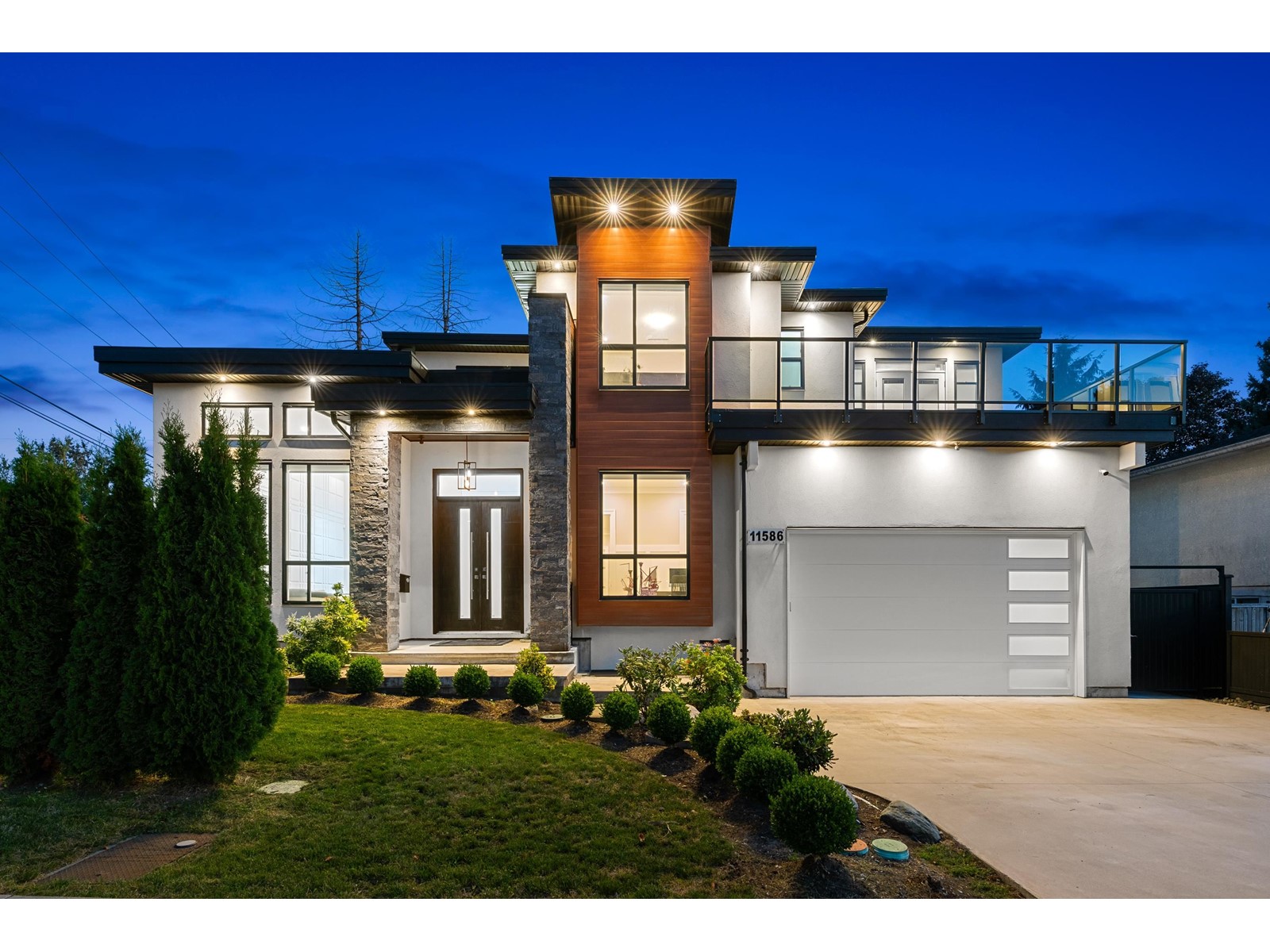 Property at 11586 84B AVENUE image 1