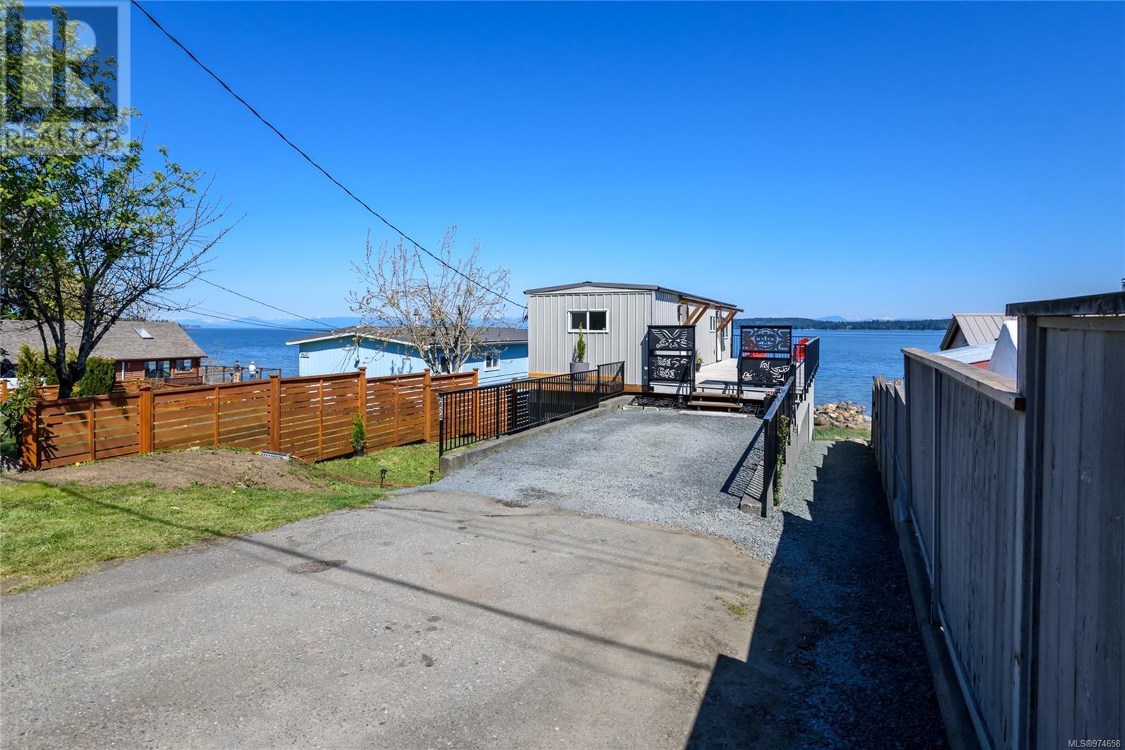 5624 Island Hwy S, Union Bay, British Columbia  V0R 3B0 - Photo 33 - 974658