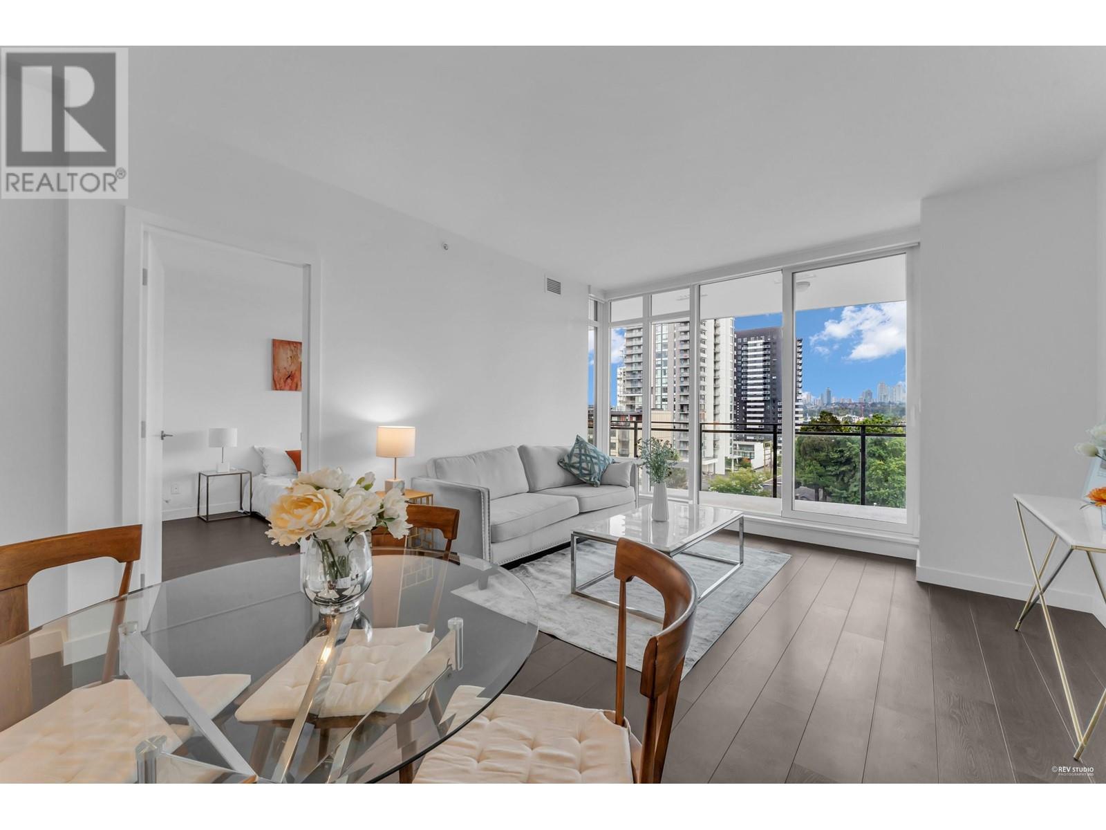 Listing Picture 10 of 36 : 507 2085 SKYLINE COURT, Burnaby / 本拿比 - 魯藝地產 Yvonne Lu Group - MLS Medallion Club Member