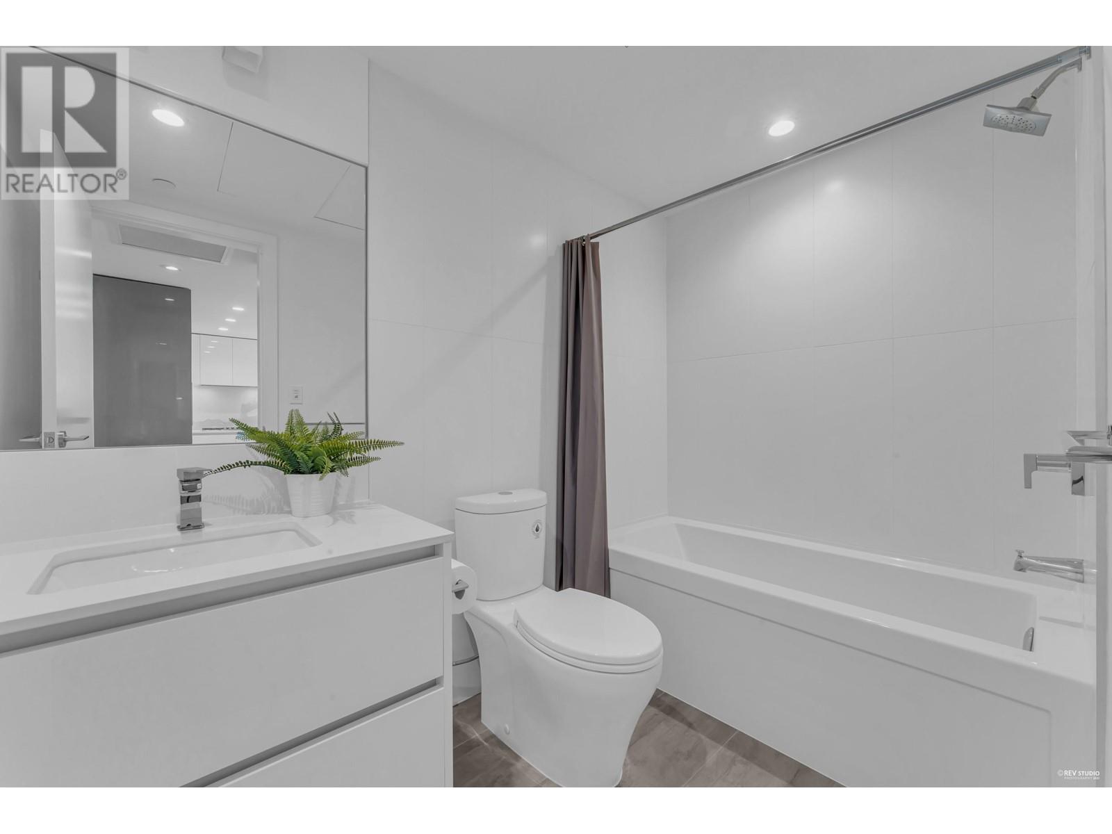 Listing Picture 23 of 36 : 507 2085 SKYLINE COURT, Burnaby / 本拿比 - 魯藝地產 Yvonne Lu Group - MLS Medallion Club Member