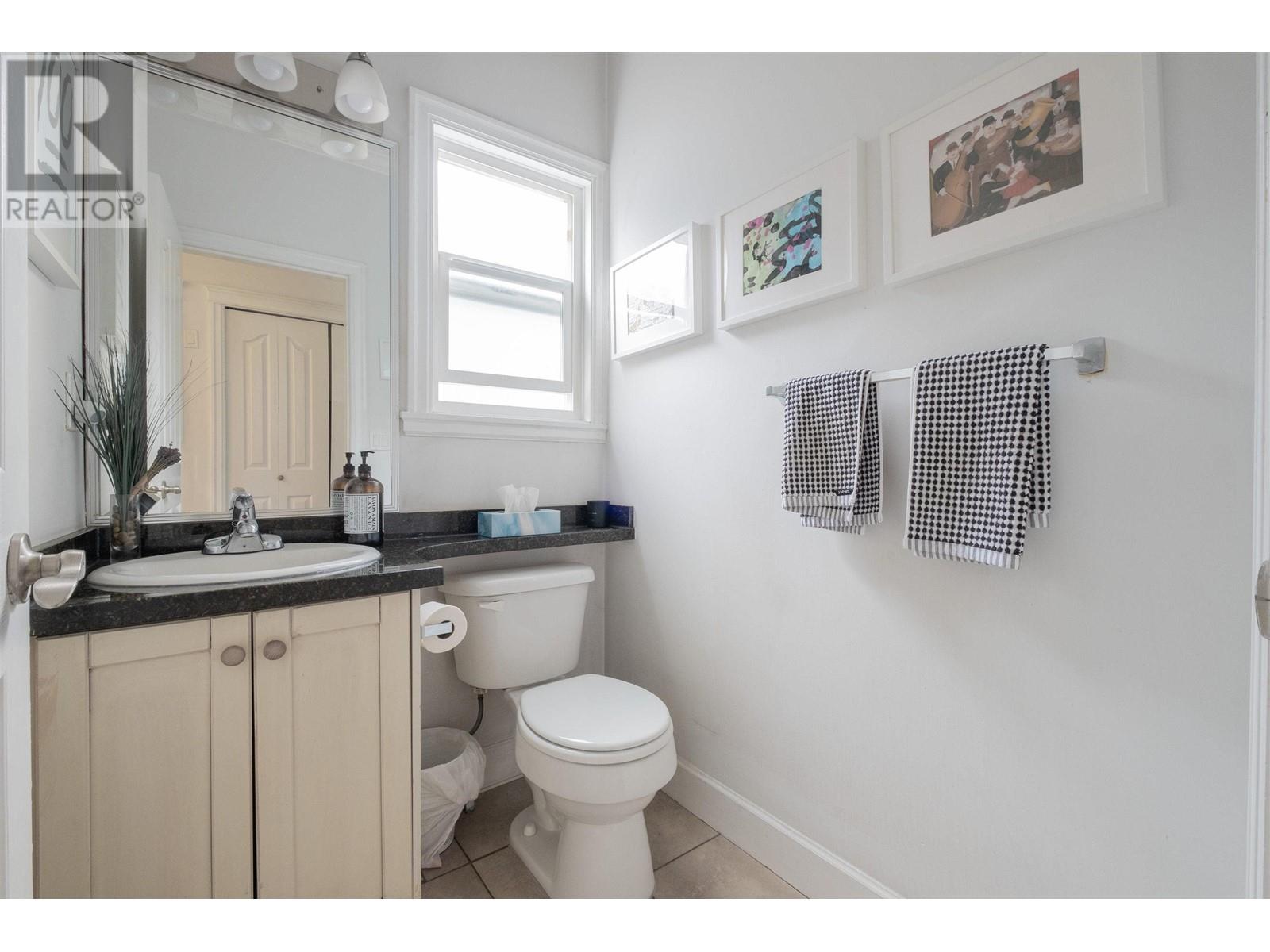 Listing Picture 9 of 22 : 3482 KNIGHT STREET, Vancouver / 溫哥華 - 魯藝地產 Yvonne Lu Group - MLS Medallion Club Member