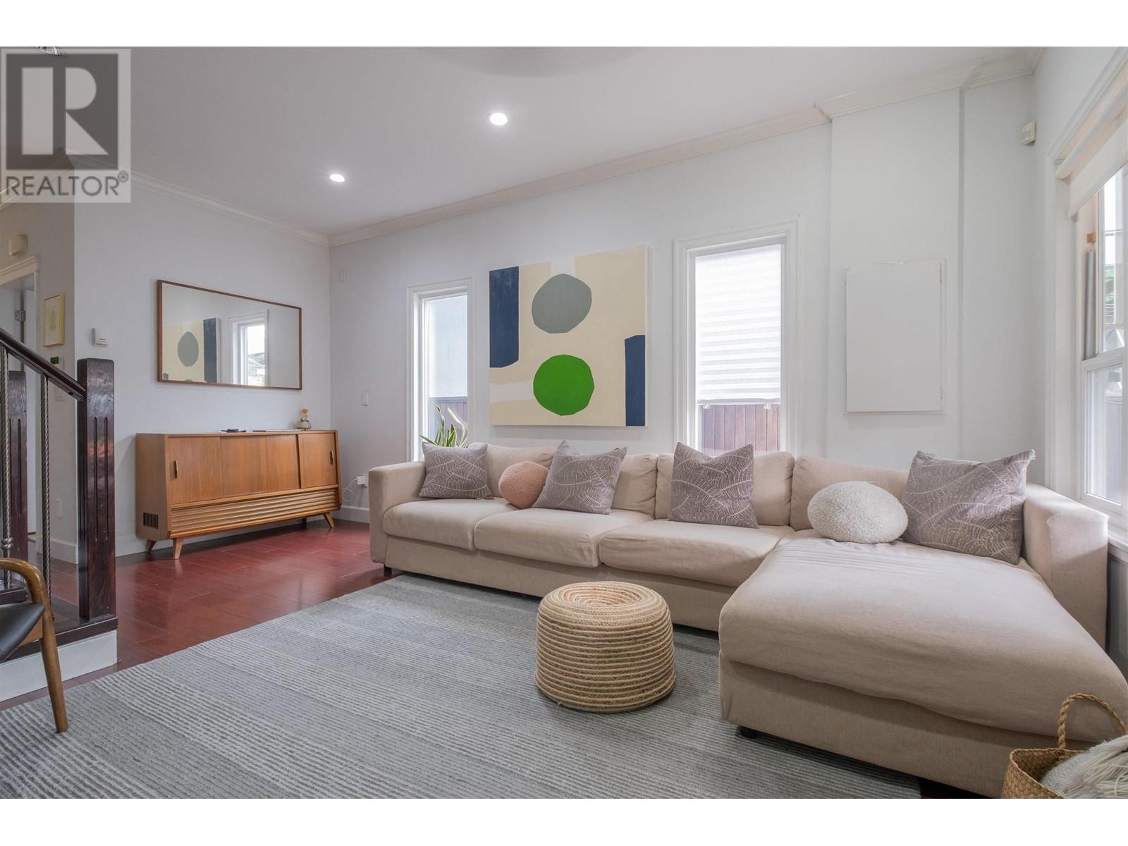 Listing Picture 6 of 22 : 3482 KNIGHT STREET, Vancouver / 溫哥華 - 魯藝地產 Yvonne Lu Group - MLS Medallion Club Member