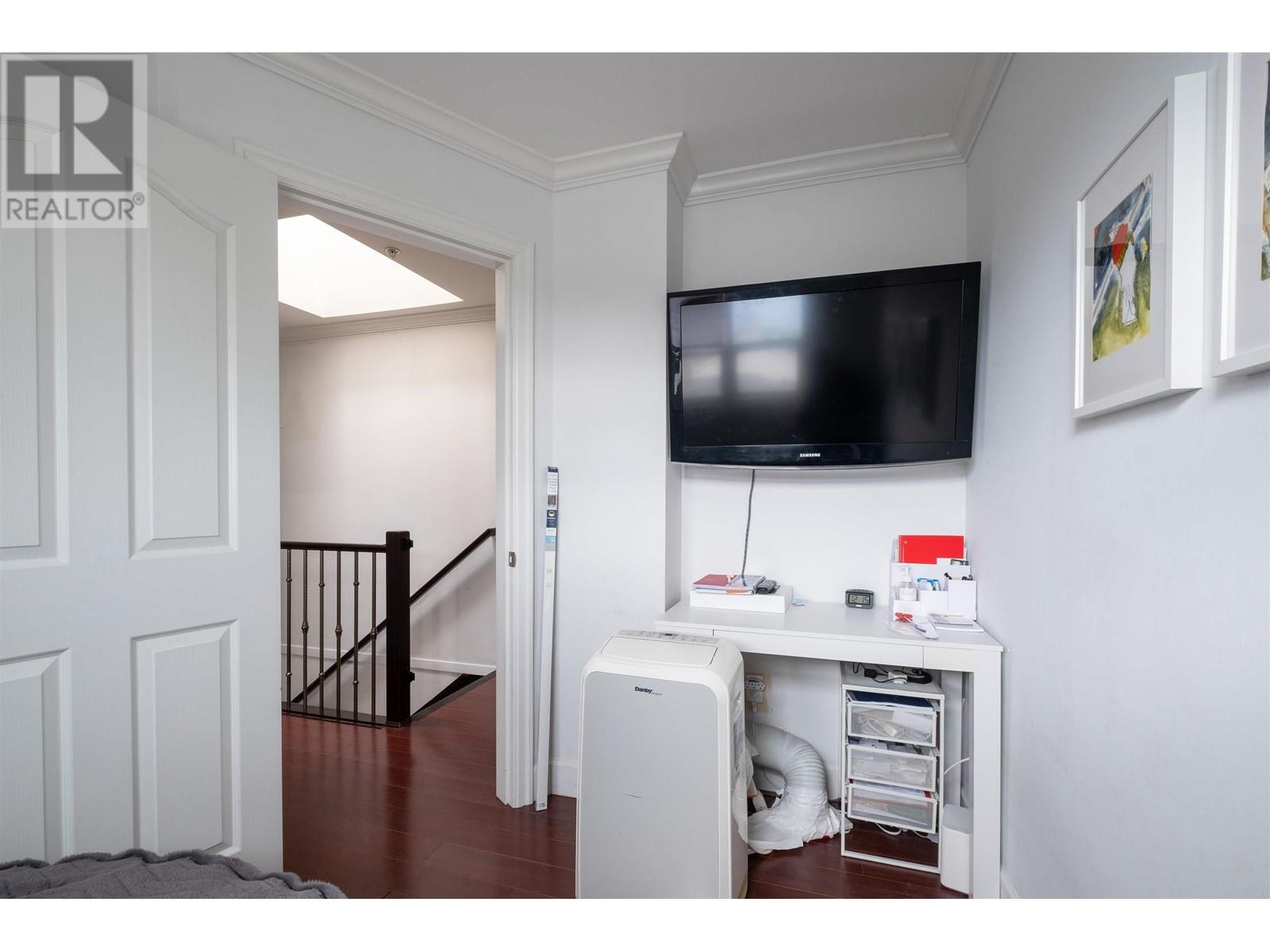 Listing Picture 15 of 22 : 3482 KNIGHT STREET, Vancouver / 溫哥華 - 魯藝地產 Yvonne Lu Group - MLS Medallion Club Member