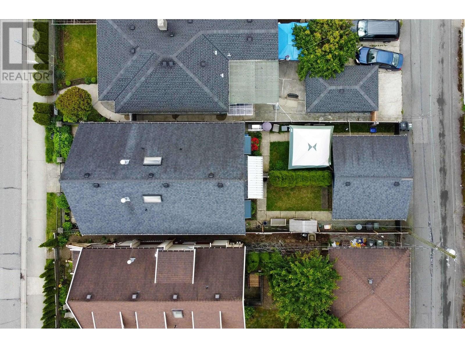 Listing Picture 20 of 22 : 3482 KNIGHT STREET, Vancouver / 溫哥華 - 魯藝地產 Yvonne Lu Group - MLS Medallion Club Member