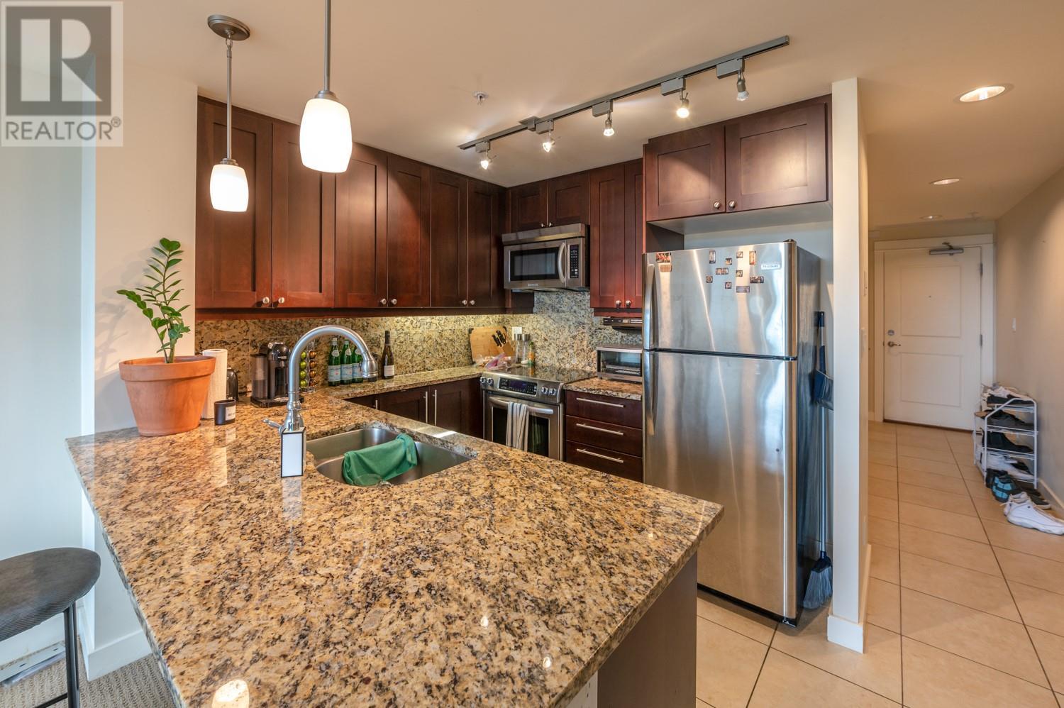 Property at 75 Martin Street Unit# 405 image 2