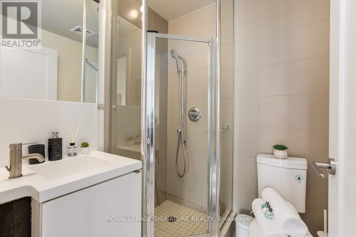 2904 - 300 Front Street, Toronto (Waterfront Communities), Ontario  M5V 0E9 - Photo 13 - C9299502