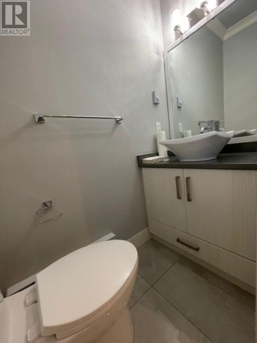 5655 Killarney Street, Vancouver, British Columbia  V5R 3W4 - Photo 2 - R2921154