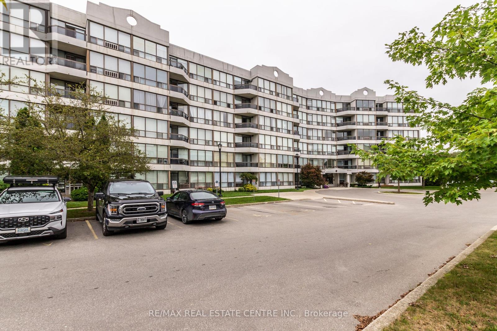 410 - 107 Bagot Street, Guelph (Onward Willow), Ontario  N1H 8H5 - Photo 3 - X9299620