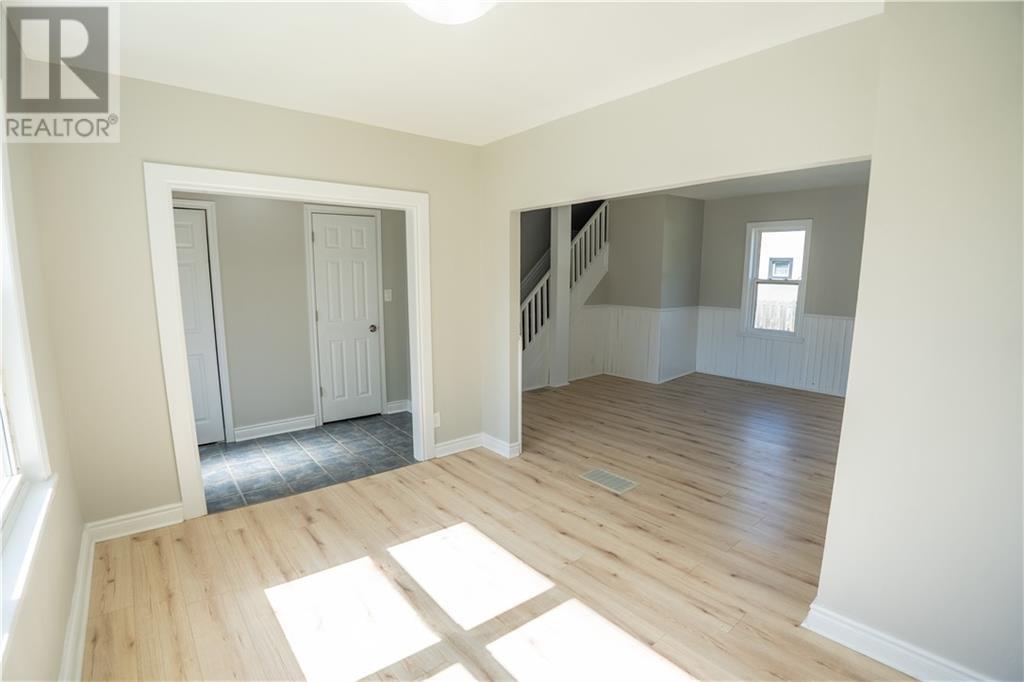 543 Gloucester Street, Cornwall, Ontario  K6H 3X4 - Photo 4 - 1410207