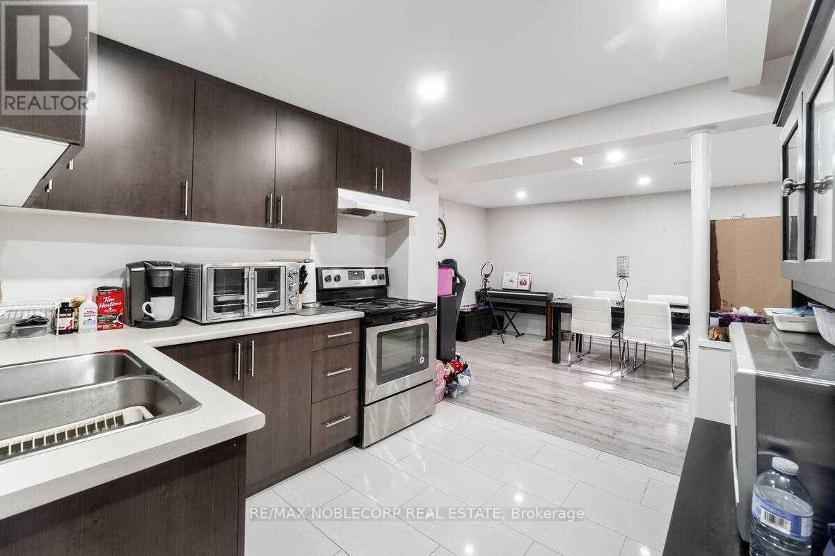 Lower - 17 Mikado Crescent, Brampton (Central Park), Ontario  L6S 3R3 - Photo 1 - W9299755