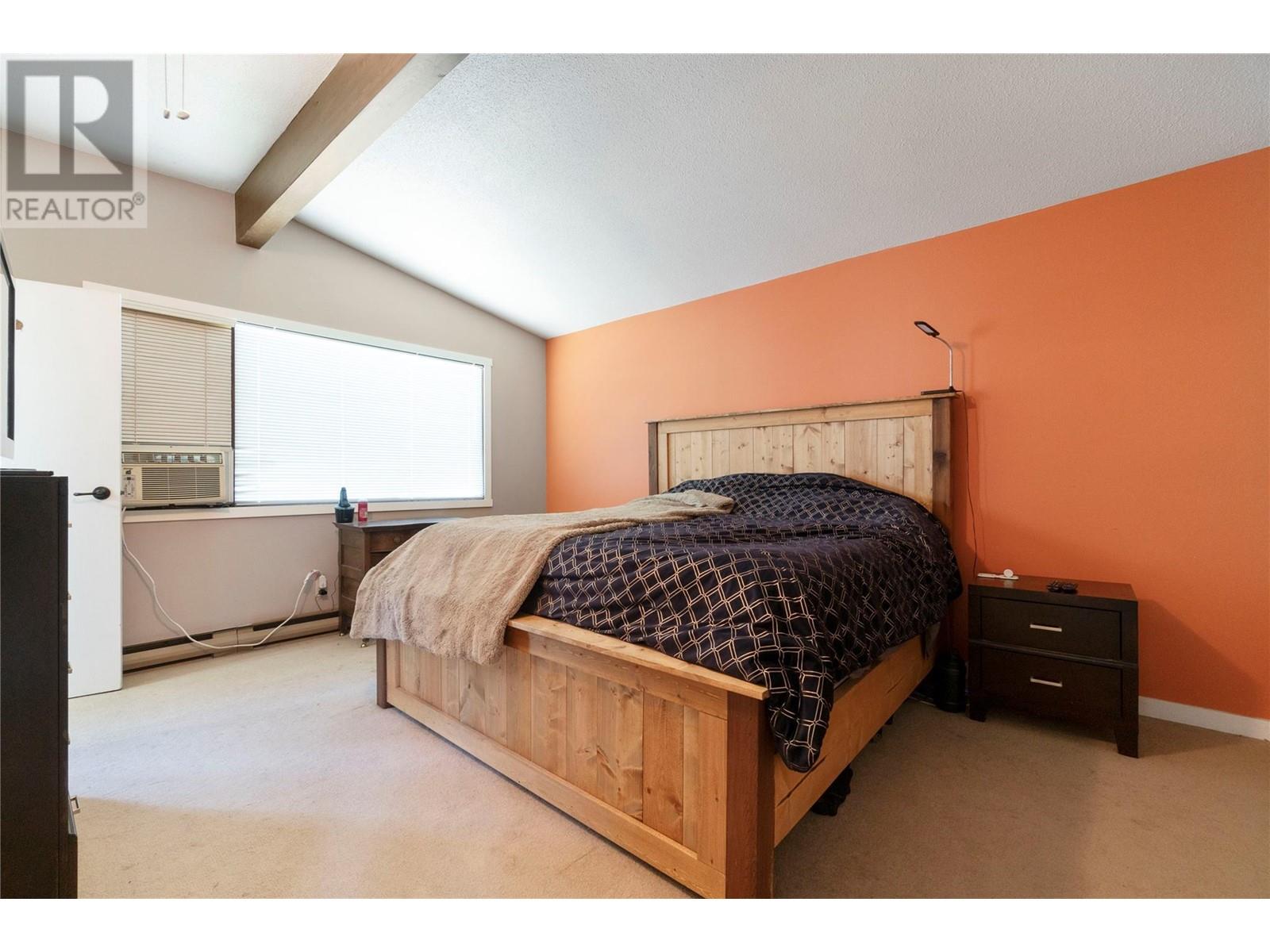 Property at 6441 40 Street image 4