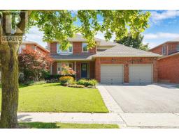 11 HARMON AVENUE, aurora (aurora heights), Ontario