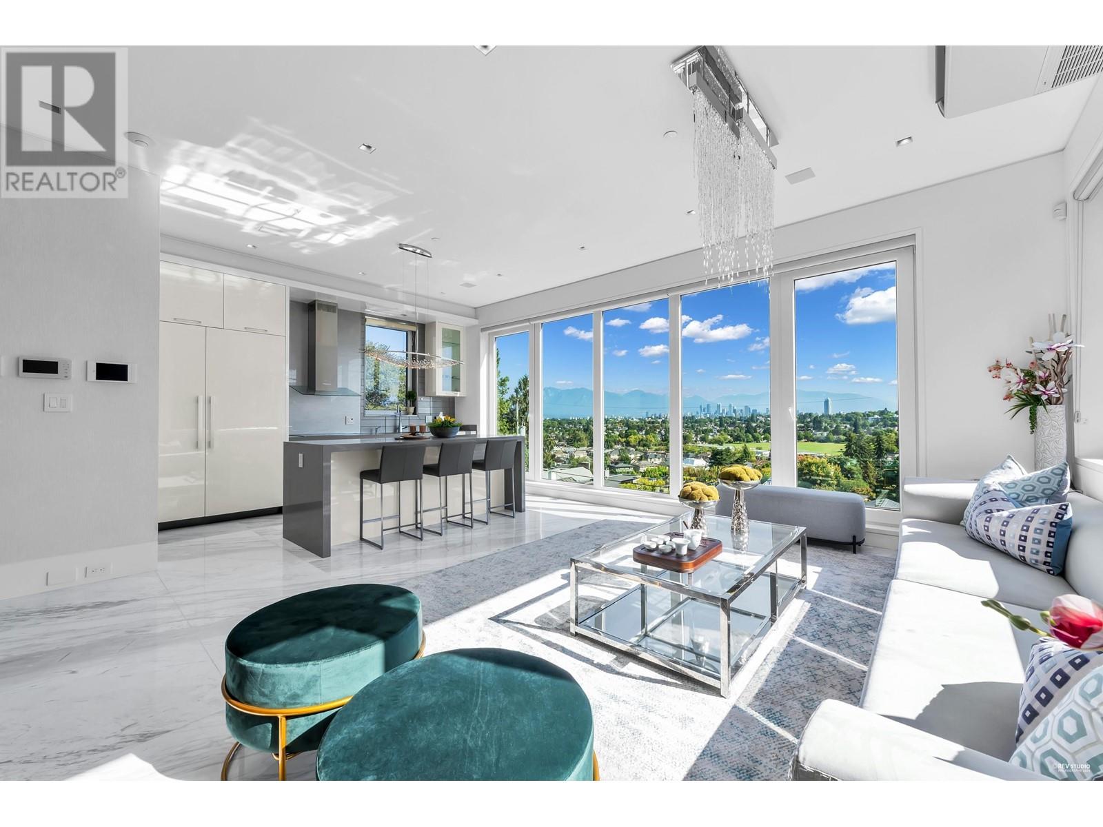 Listing Picture 7 of 31 : 4422 QUESNEL DRIVE, Vancouver / 溫哥華 - 魯藝地產 Yvonne Lu Group - MLS Medallion Club Member