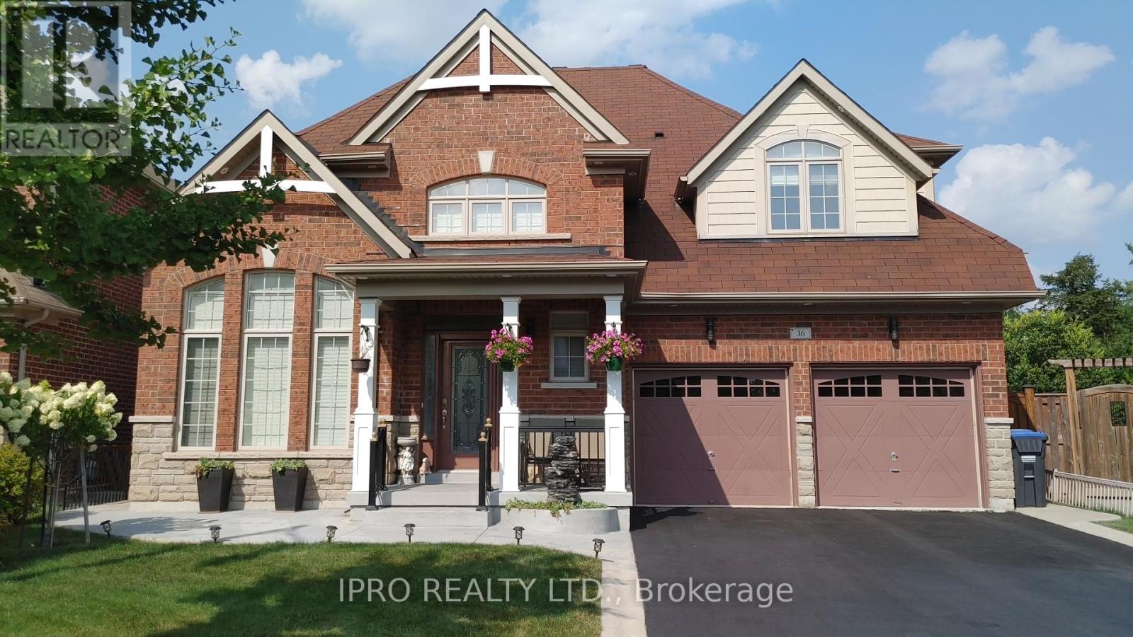 36 AMBERGLOW COURT, brampton (credit valley), Ontario