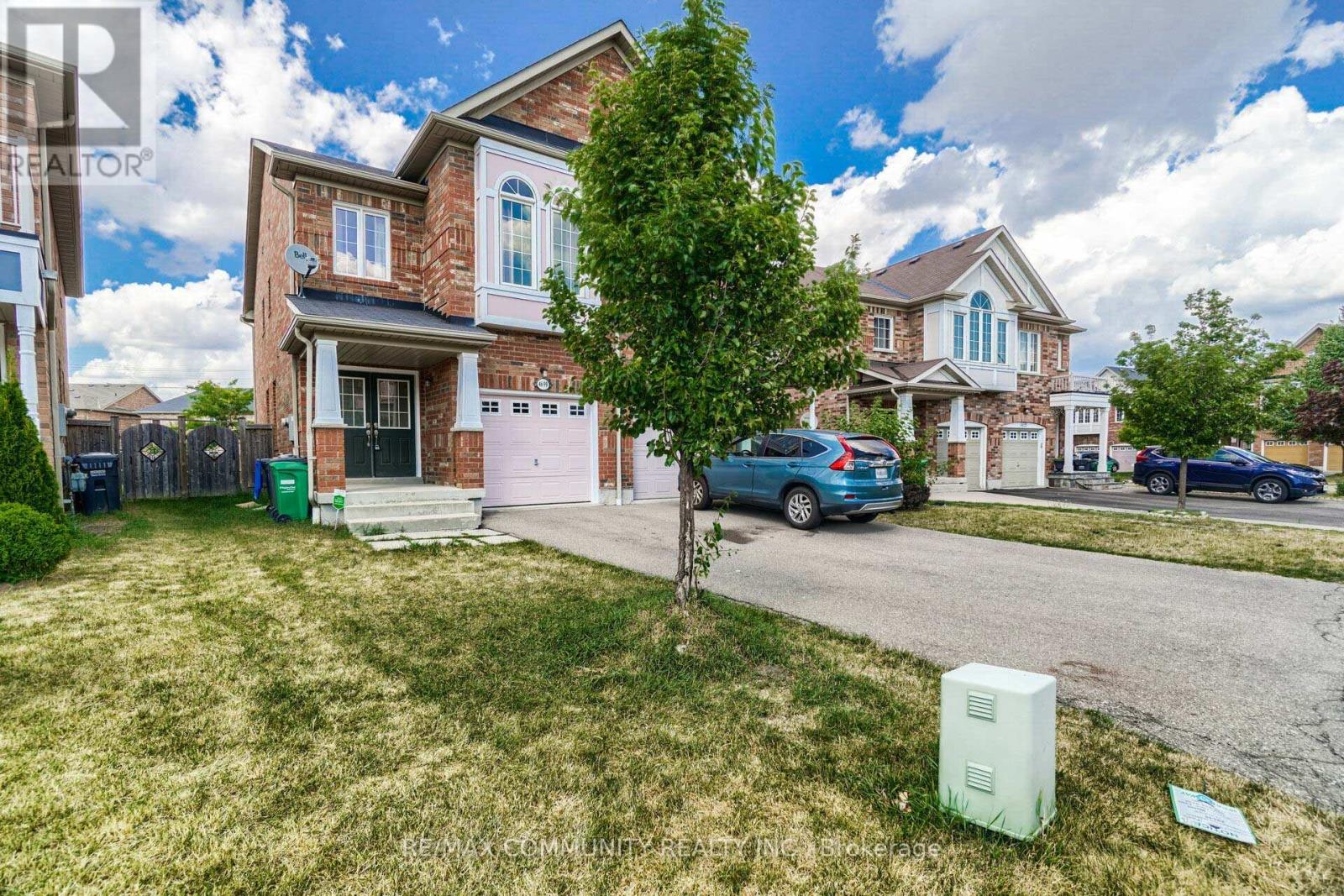 4699 Alana Glen Drive, Mississauga (East Credit), Ontario  L5V 0P3 - Photo 2 - W9299898