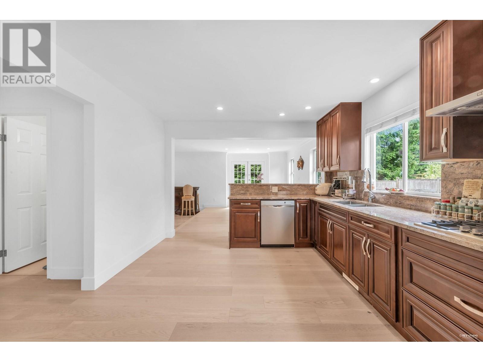 441 Inglewood Avenue, West Vancouver, British Columbia  V7T 1X2 - Photo 7 - R2920821
