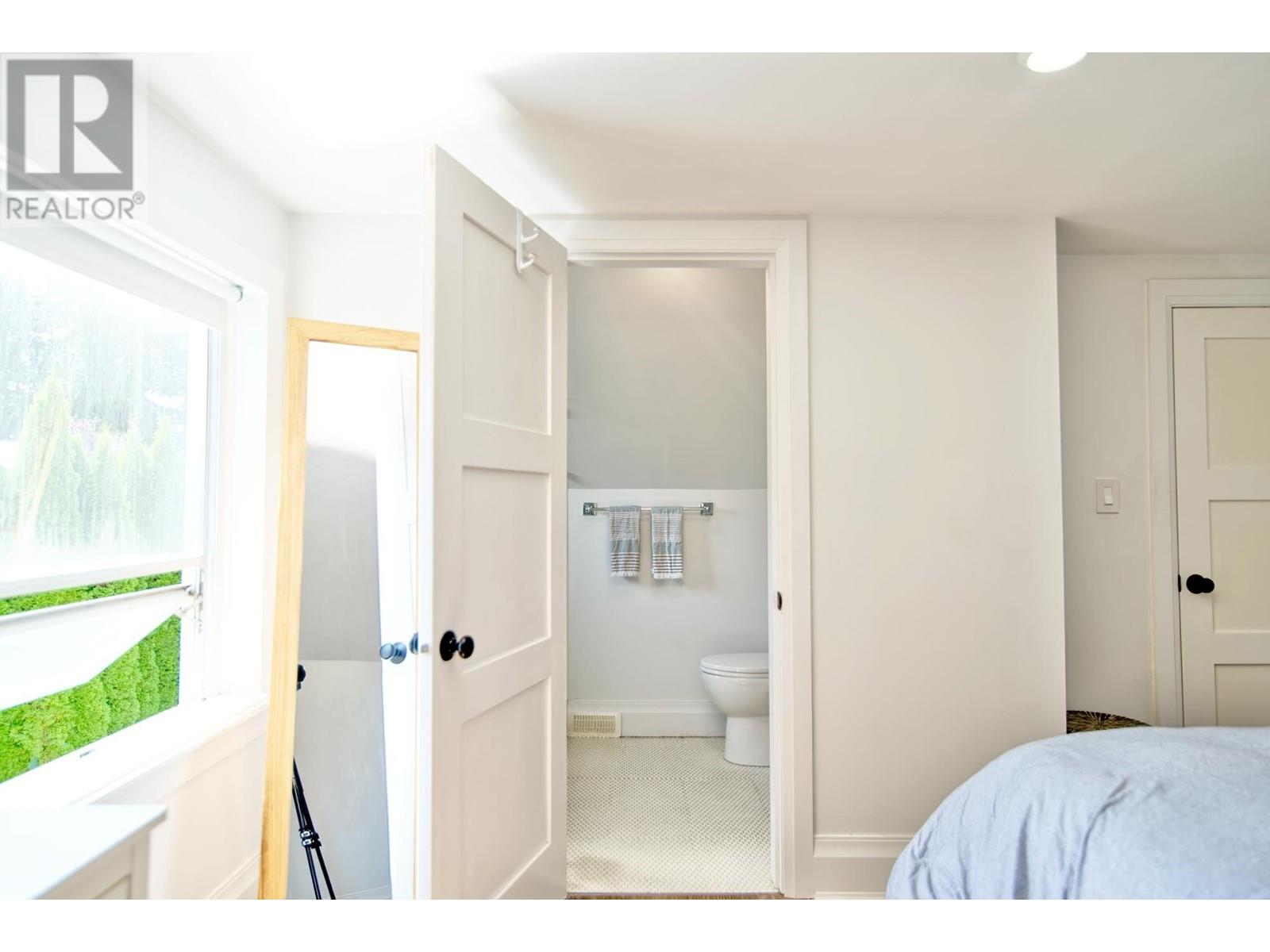 456 Gower Point Road, Gibsons, British Columbia  V0N 1V0 - Photo 17 - R2921415