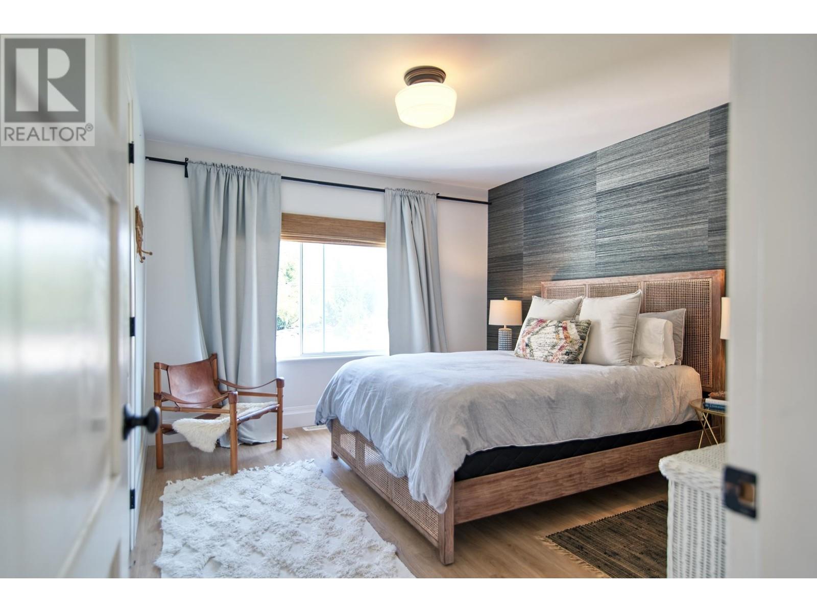 456 Gower Point Road, Gibsons, British Columbia  V0N 1V0 - Photo 3 - R2921415