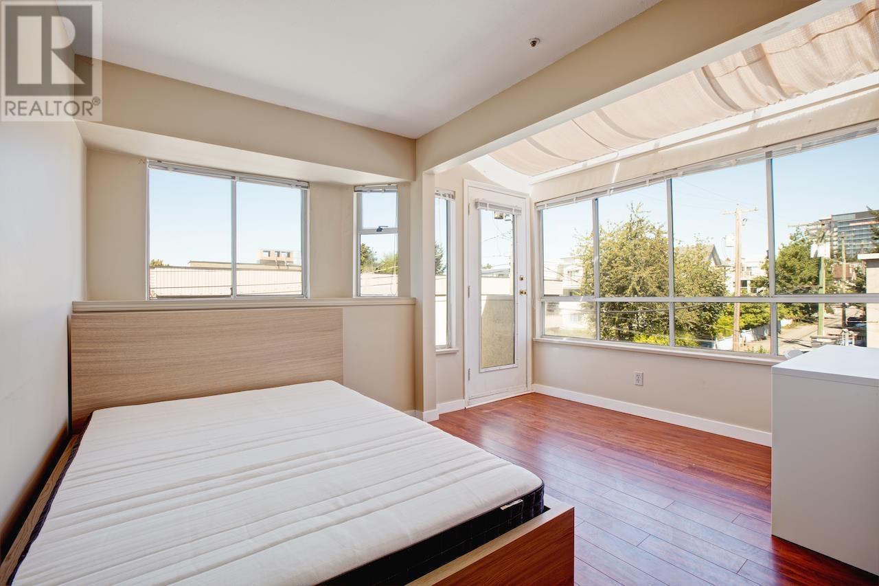 Listing Picture 5 of 13 : 8851 GRANVILLE STREET, Vancouver / 溫哥華 - 魯藝地產 Yvonne Lu Group - MLS Medallion Club Member