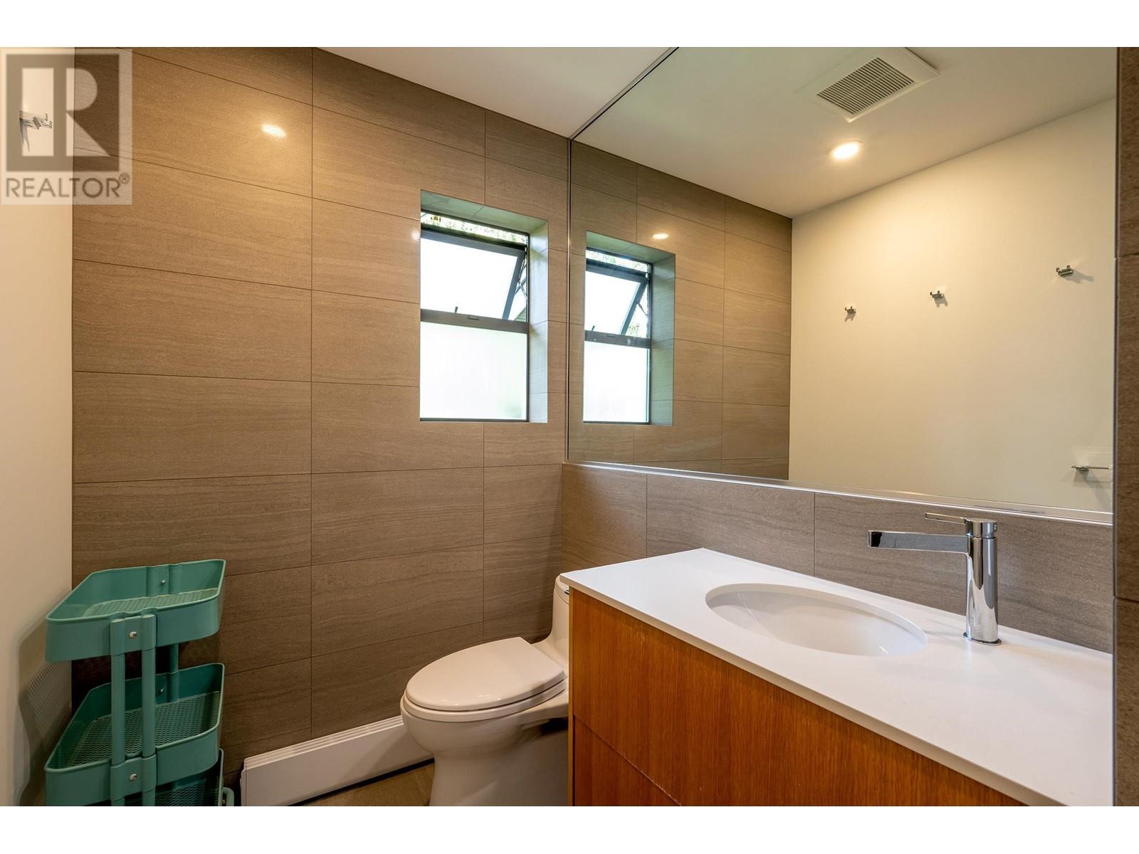 7206 Fitzsimmons Road North, Whistler, British Columbia  V8E 0E3 - Photo 14 - R2888041