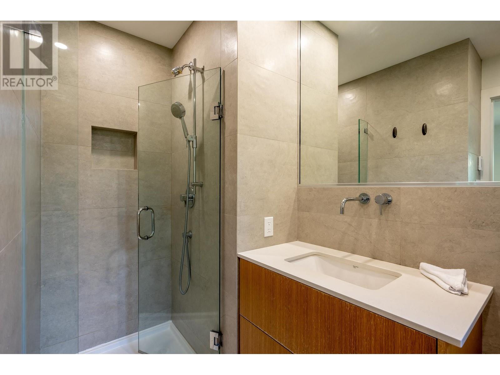 7206 Fitzsimmons Road North, Whistler, British Columbia  V8E 0E3 - Photo 11 - R2888041