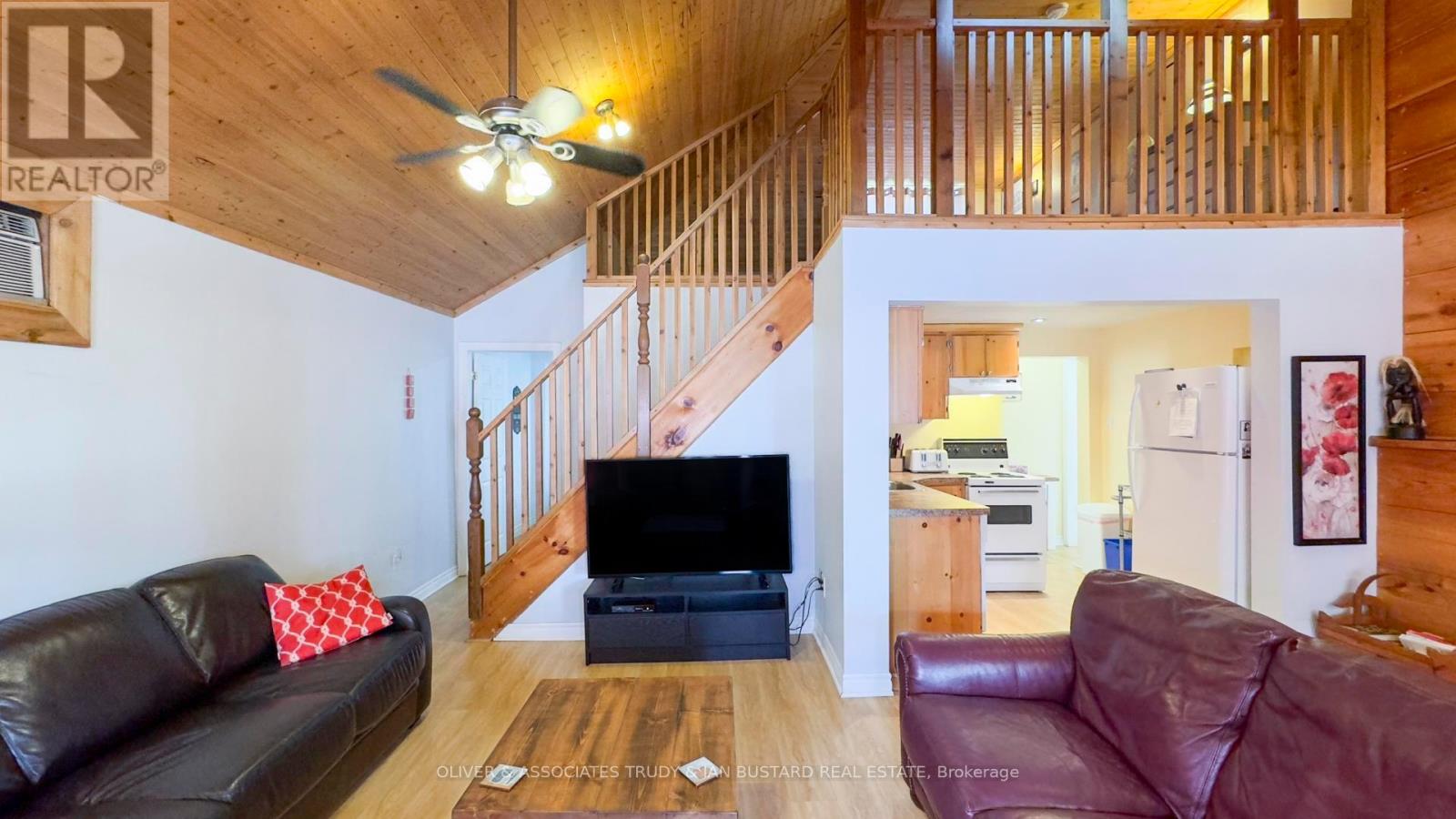 21 Huron Street, Lambton Shores (Grand Bend), Ontario  N0M 1T0 - Photo 5 - X9300267