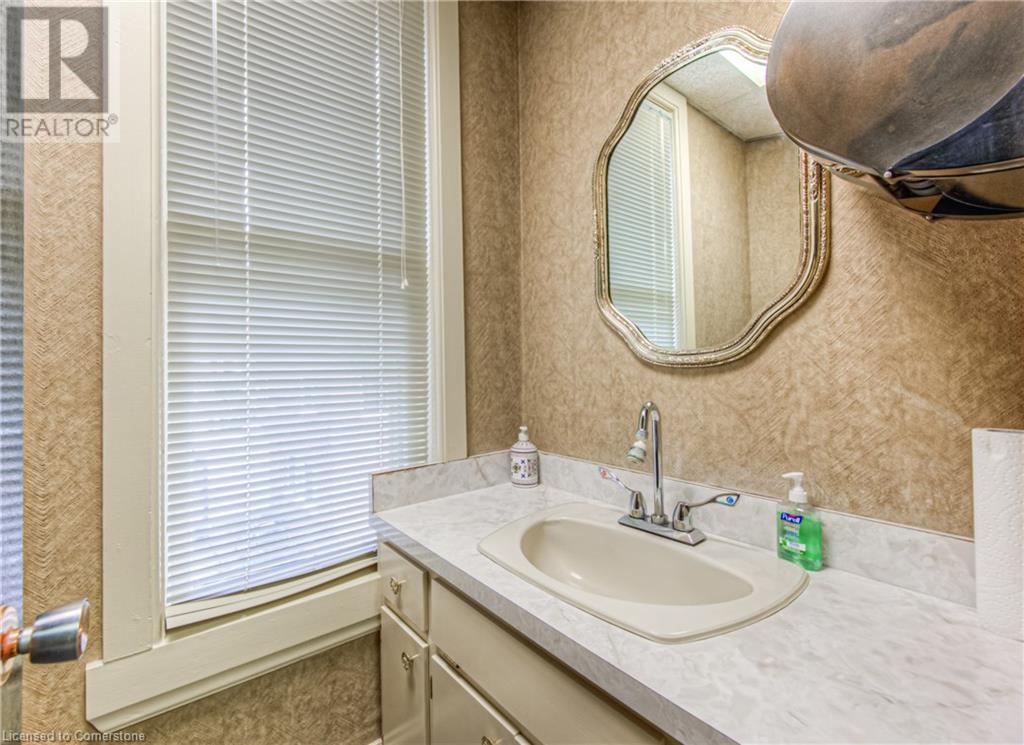 106 Young Street W, Kitchener, Ontario  N2H 4Z4 - Photo 19 - 40641418