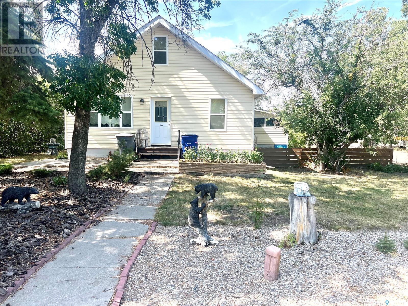 210 1st STREET W, kyle, Saskatchewan