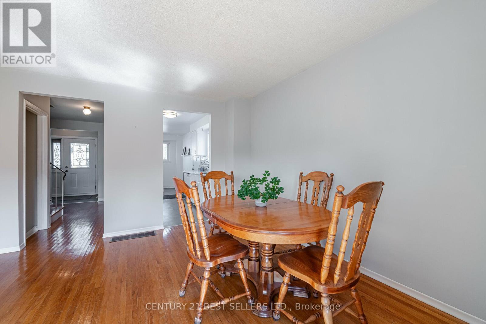 68 Lynmont Road, Toronto (West Humber-Clairville), Ontario  M9V 3X2 - Photo 10 - W9300866