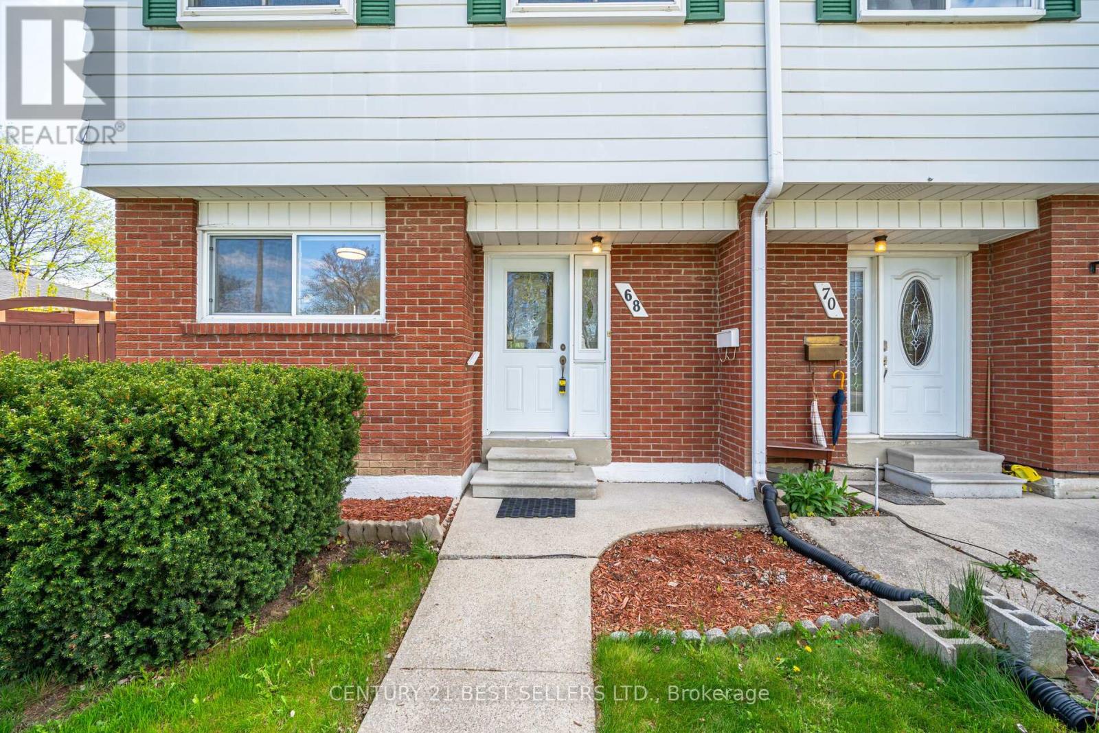 68 Lynmont Road, Toronto (West Humber-Clairville), Ontario  M9V 3X2 - Photo 3 - W9300866