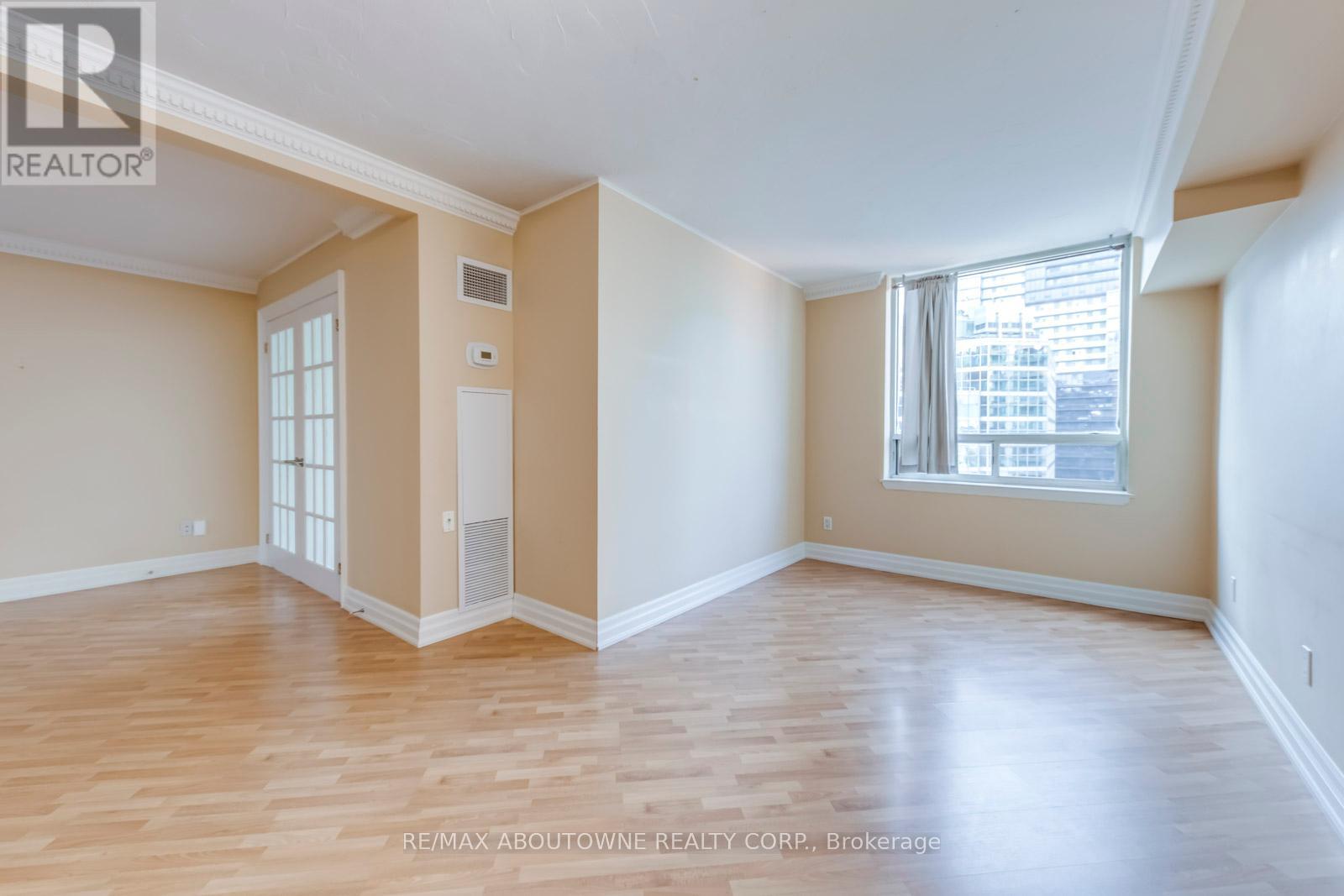 2122 - 633 Bay Street, Toronto (Bay Street Corridor), Ontario  M5G 2G4 - Photo 13 - C9244343