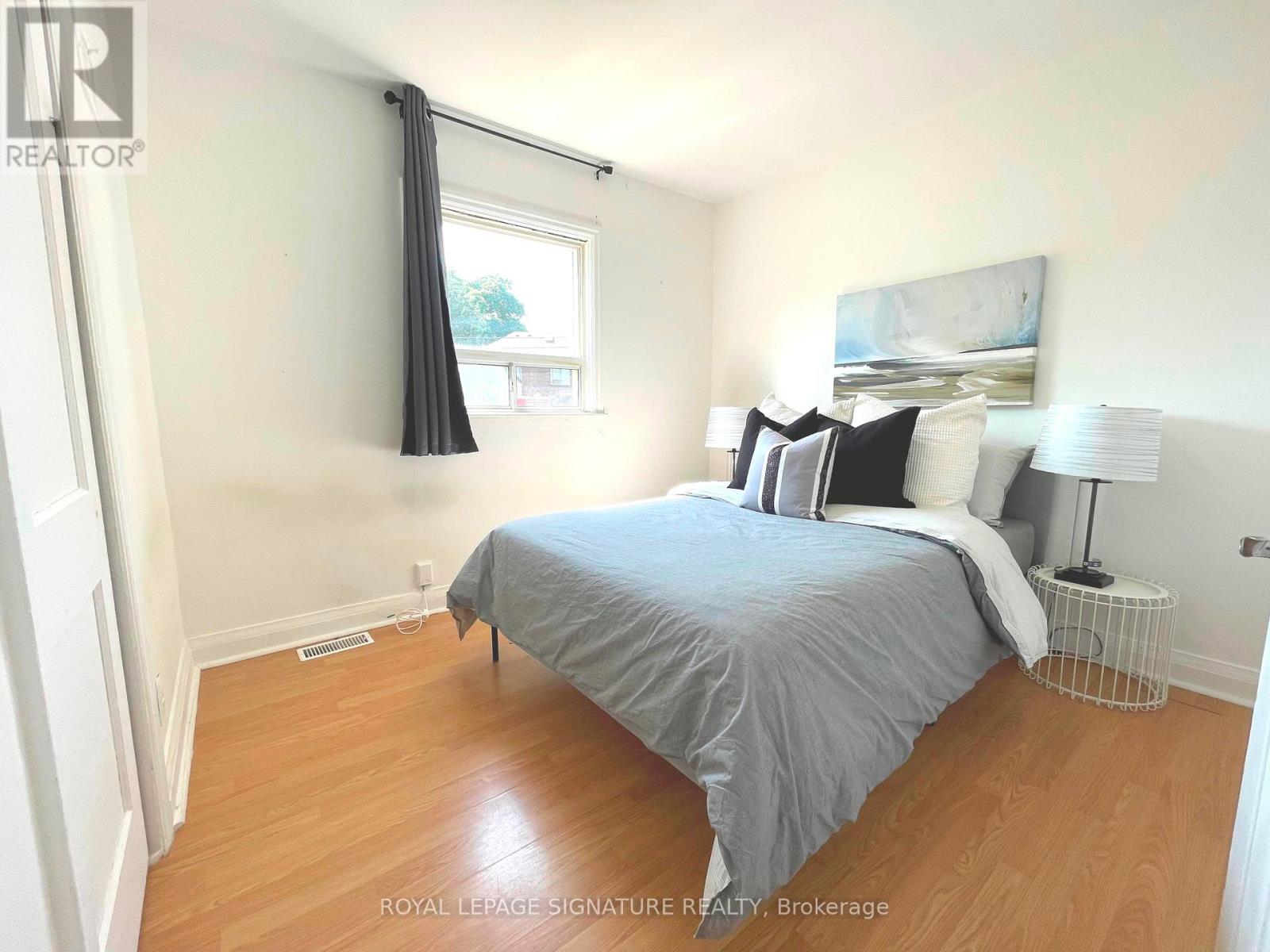 Upper - 2 Bryant Avenue, Toronto (Crescent Town), Ontario  M4C 5G8 - Photo 11 - E9301034