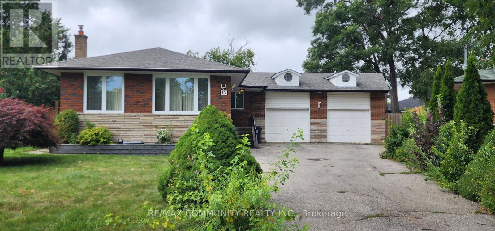 12 Chatsmere Place, Toronto (Woburn), Ontario  M1H 2G9 - Photo 2 - E9301133