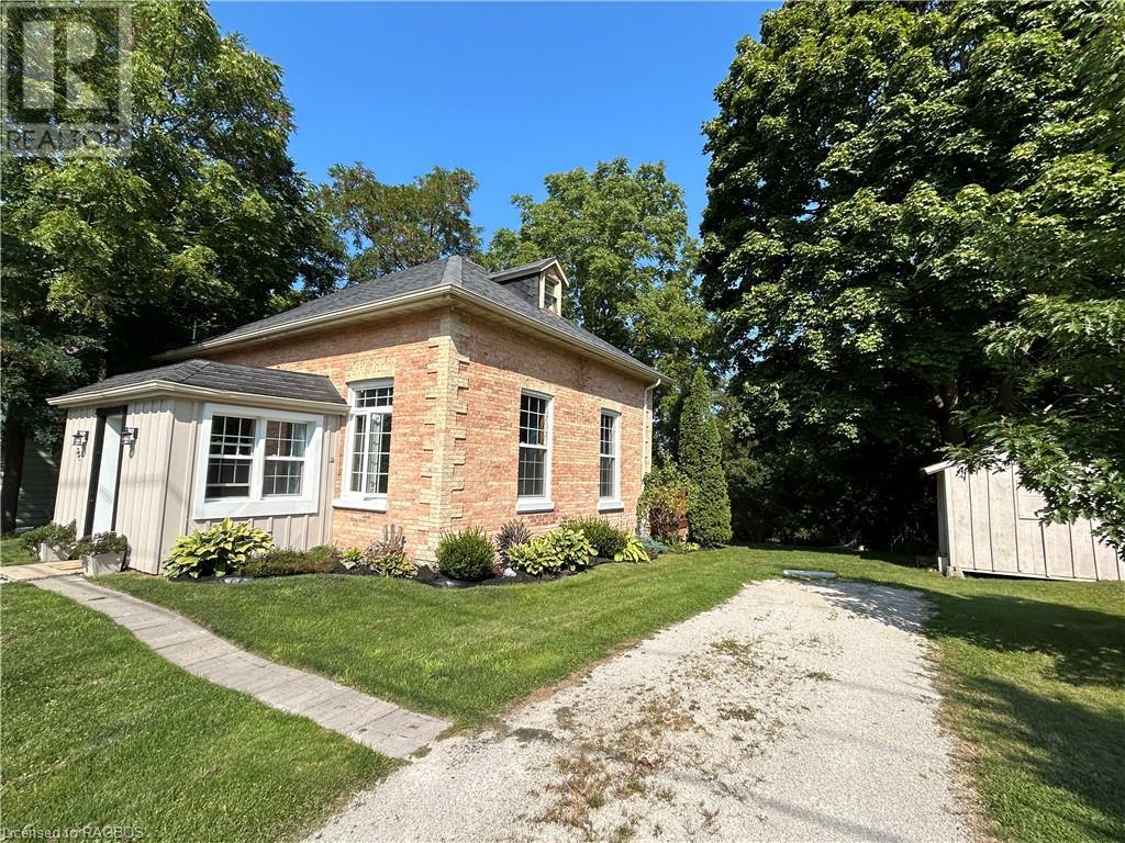 235 Albert Street, Paisley, Ontario  N0G 2N0 - Photo 3 - 40642167