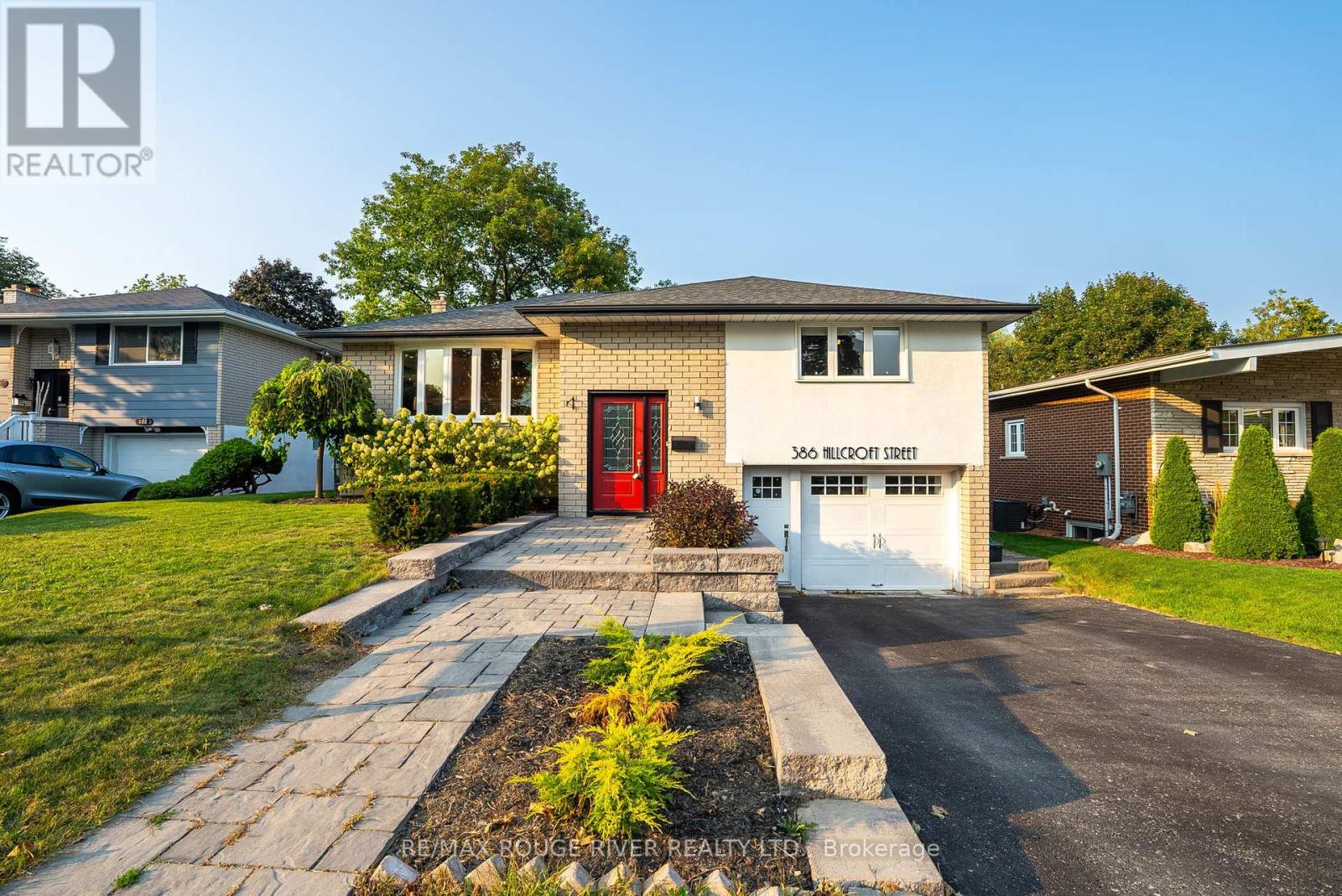 386 HILLCROFT STREET, oshawa (o'neill), Ontario