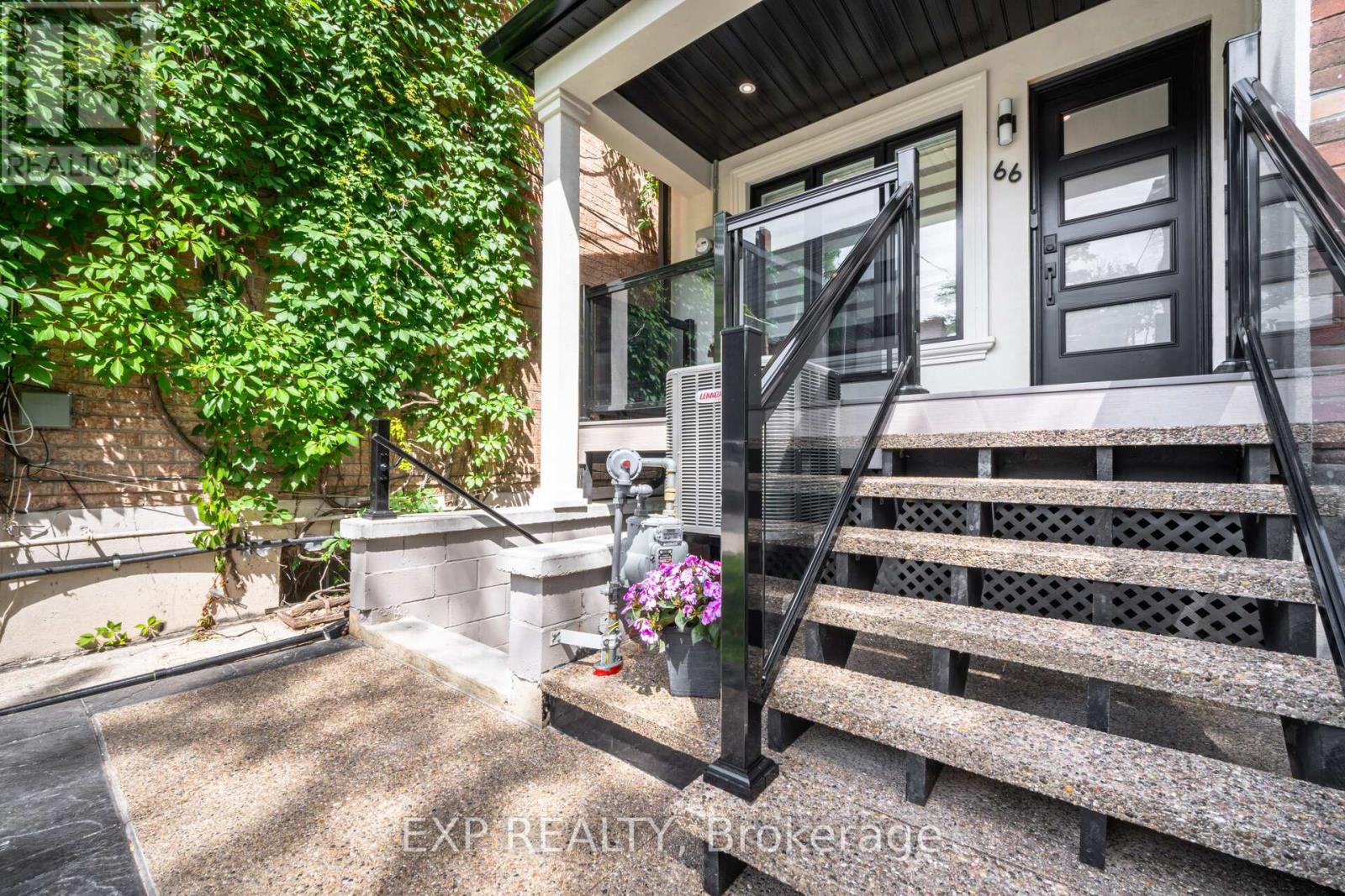 66 Afton Avenue, Toronto (Little Portugal), Ontario  M6J 1S1 - Photo 1 - C9301421