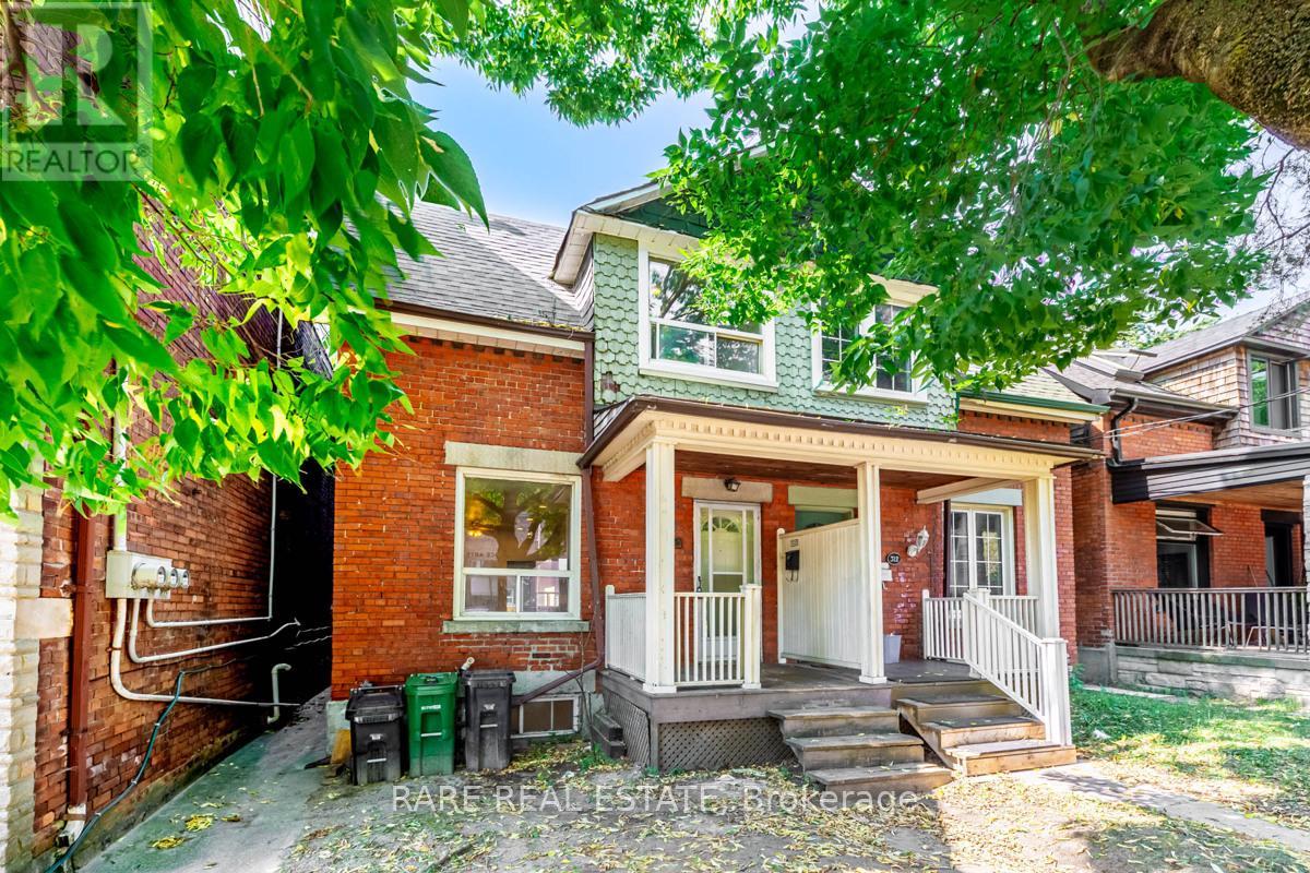 310 Sorauren Avenue, Toronto (Roncesvalles), Ontario  M6R 2G7 - Photo 2 - W9301389