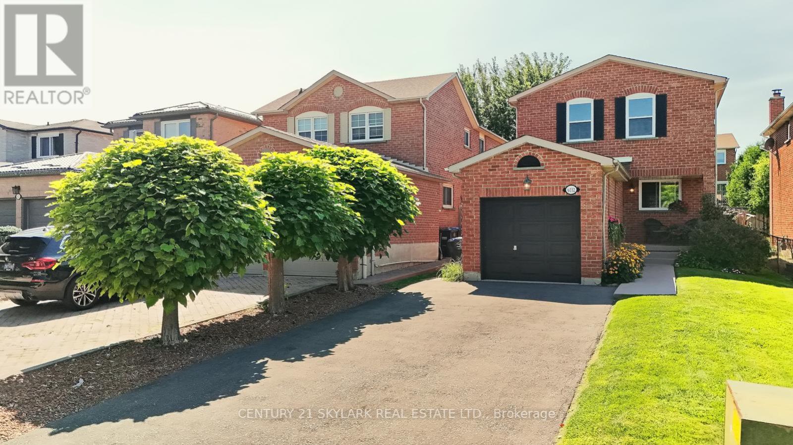 6032 Camgreen Circle, Mississauga (East Credit), Ontario  L5N 4M8 - Photo 2 - W9301462