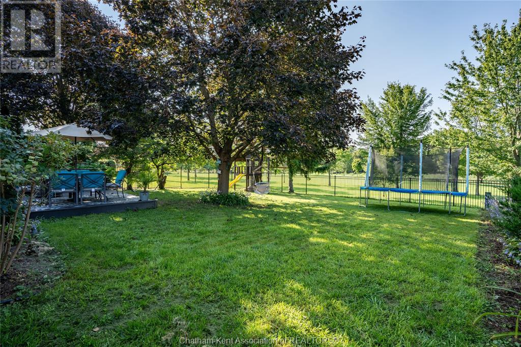 102 Daleview Crescent, Chatham, Ontario  N7M 5W1 - Photo 7 - 24020322