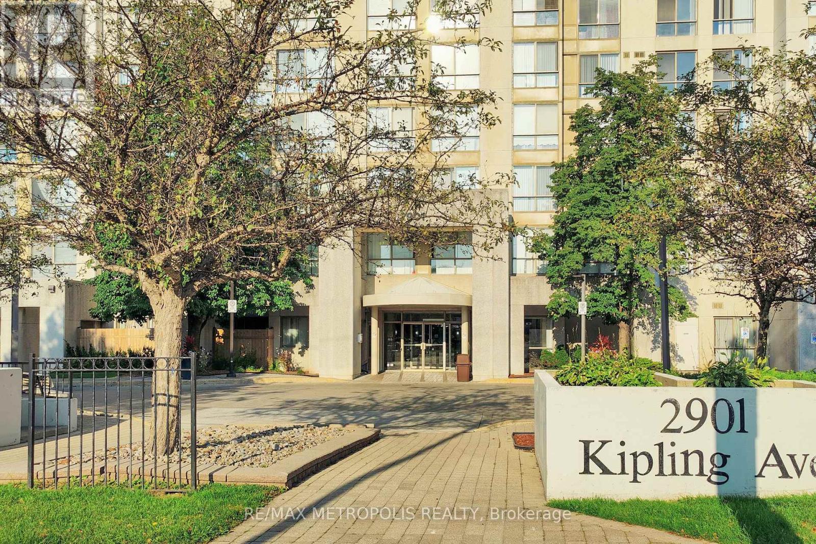 202 - 2901 Kipling Avenue, Toronto (Mount Olive-Silverstone-Jamestown), Ontario  M9V 5E5 - Photo 3 - W9301675