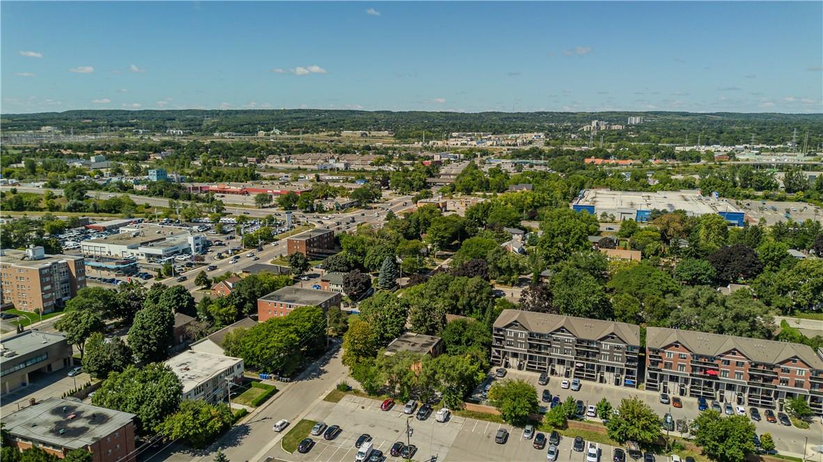 2057 Grovetree Lane, Burlington, Ontario  L7R 4V5 - Photo 9 - H4205345