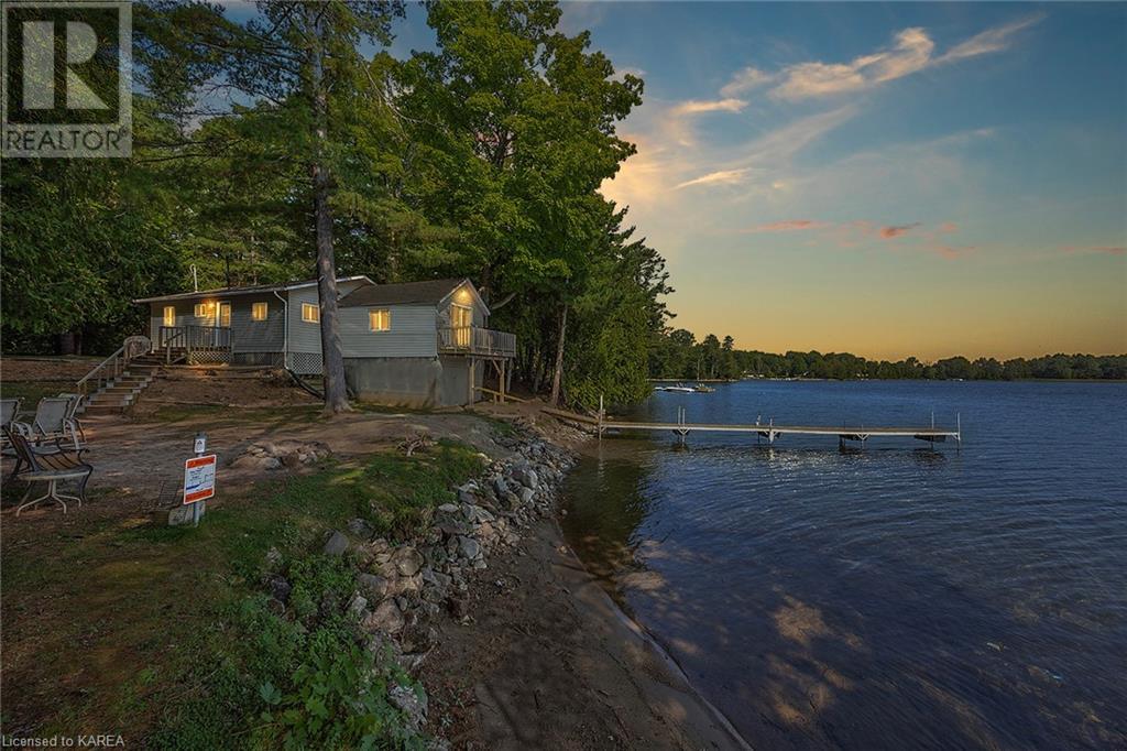 805 Burns Lane, Godfrey, Ontario  K0H 1T0 - Photo 1 - 40641938