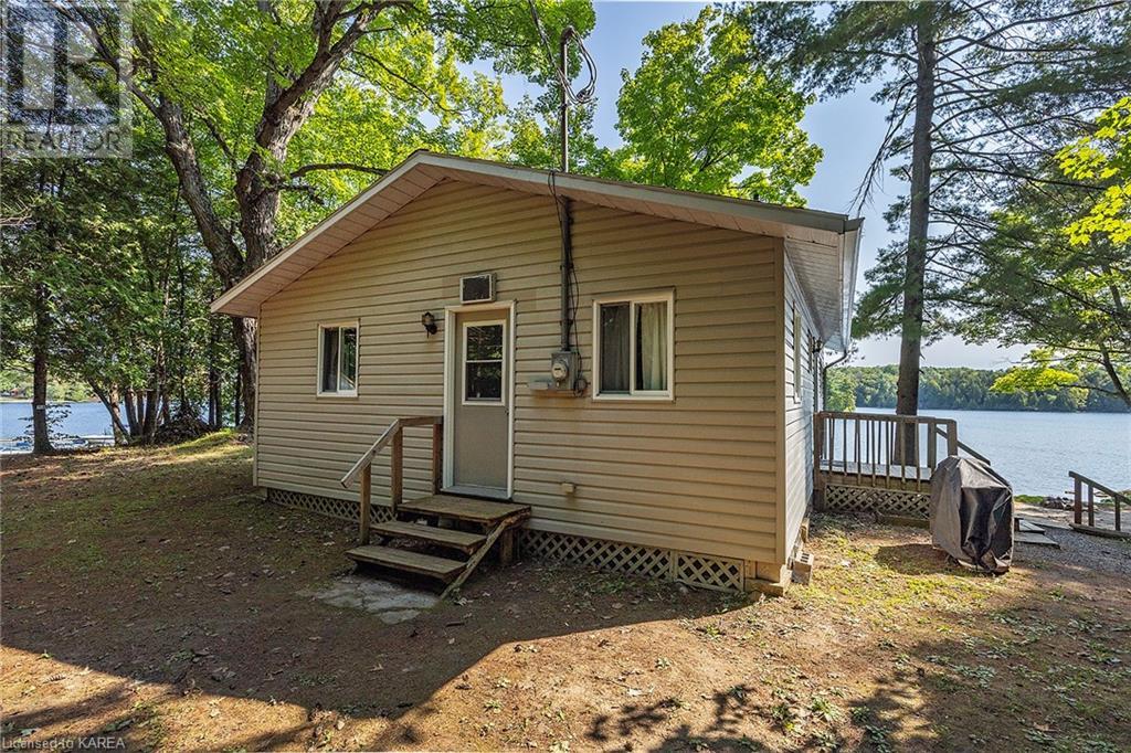 805 Burns Lane, Godfrey, Ontario  K0H 1T0 - Photo 3 - 40641938