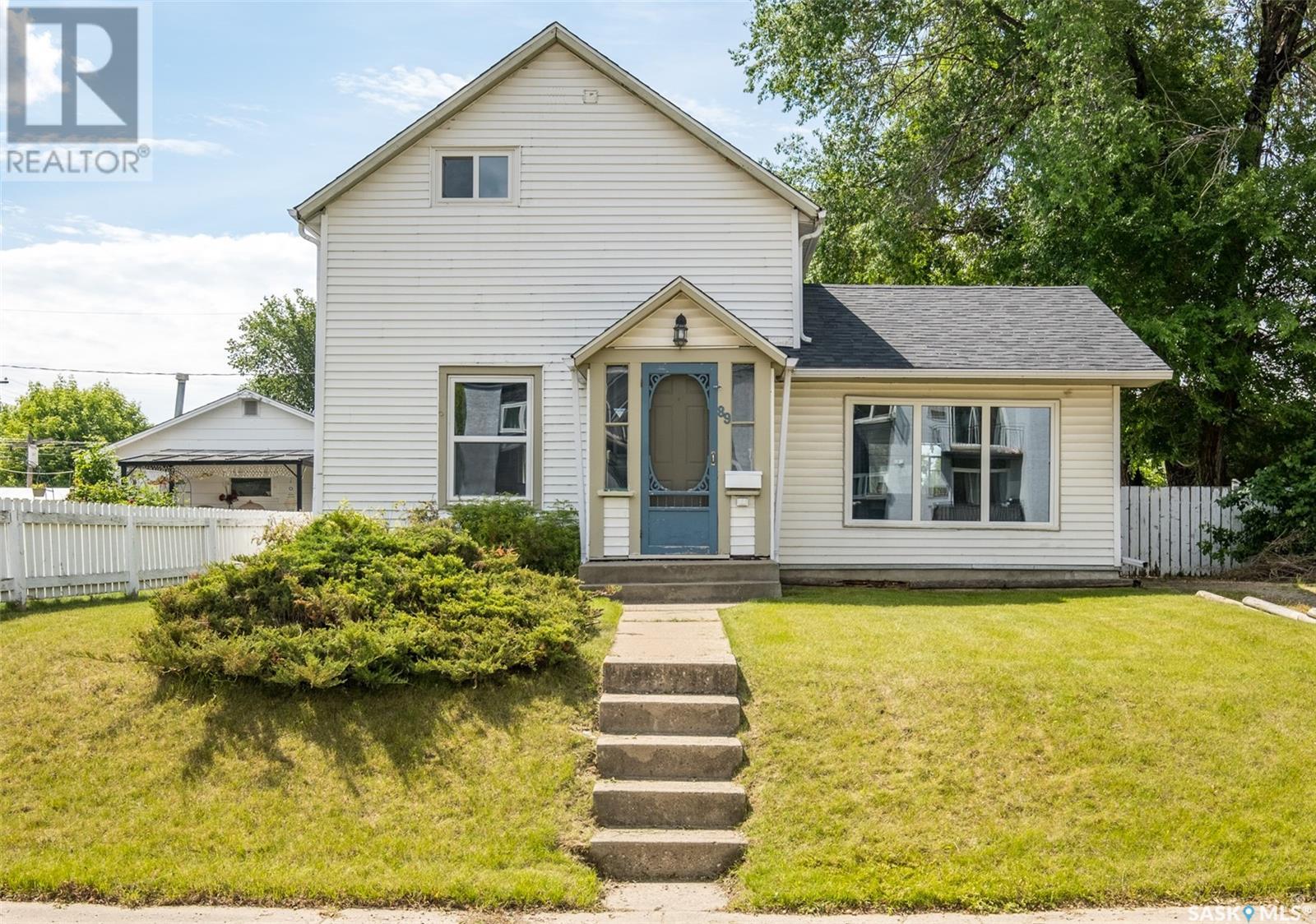 Property at 89 27th STREET E image 1
